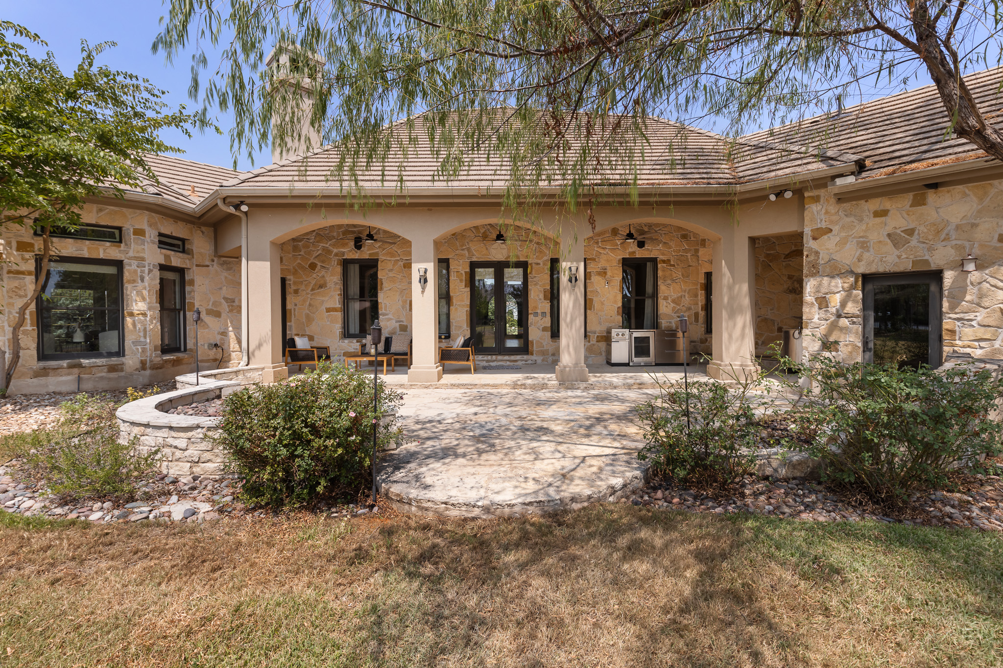 main property photo 33