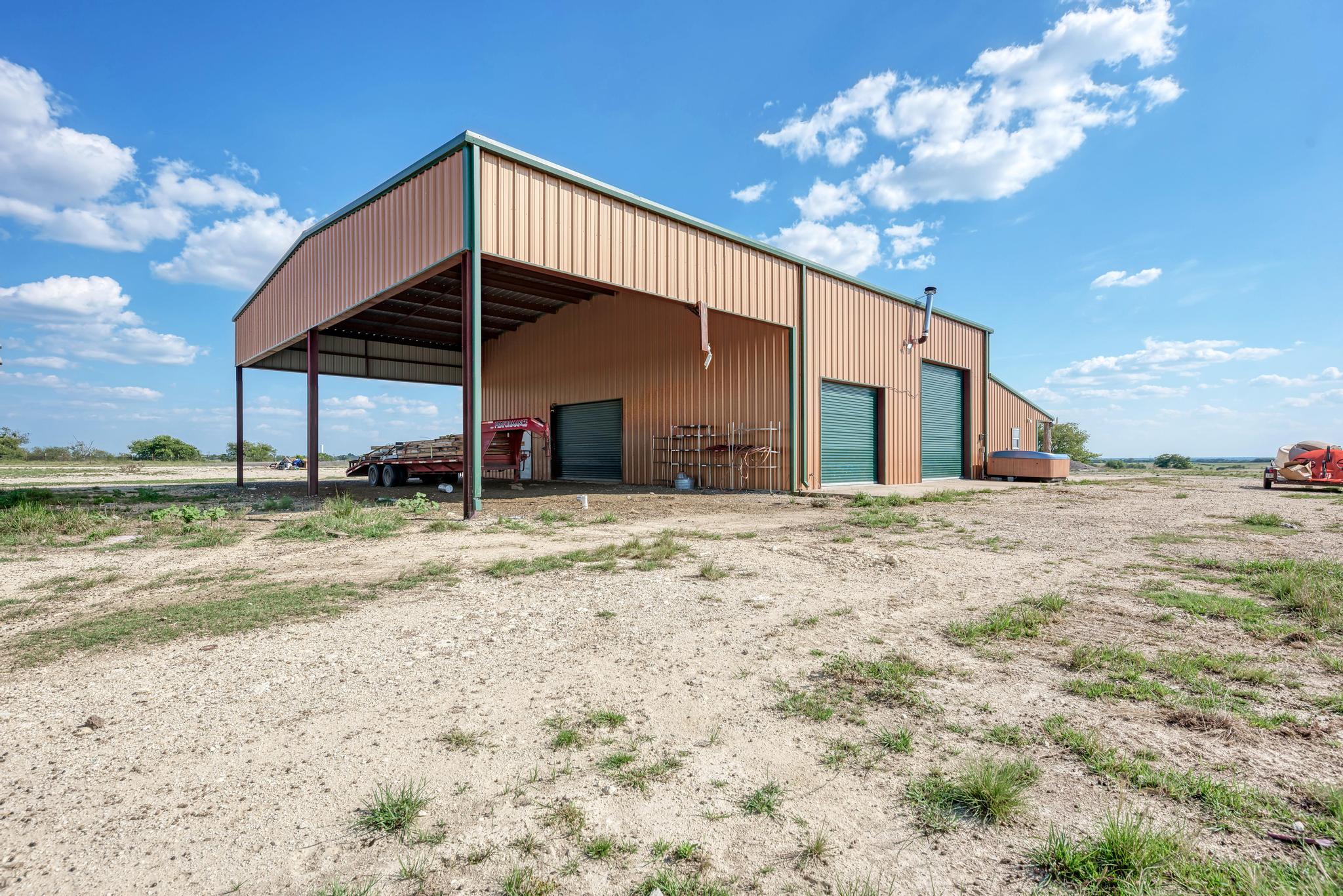 main property photo 11