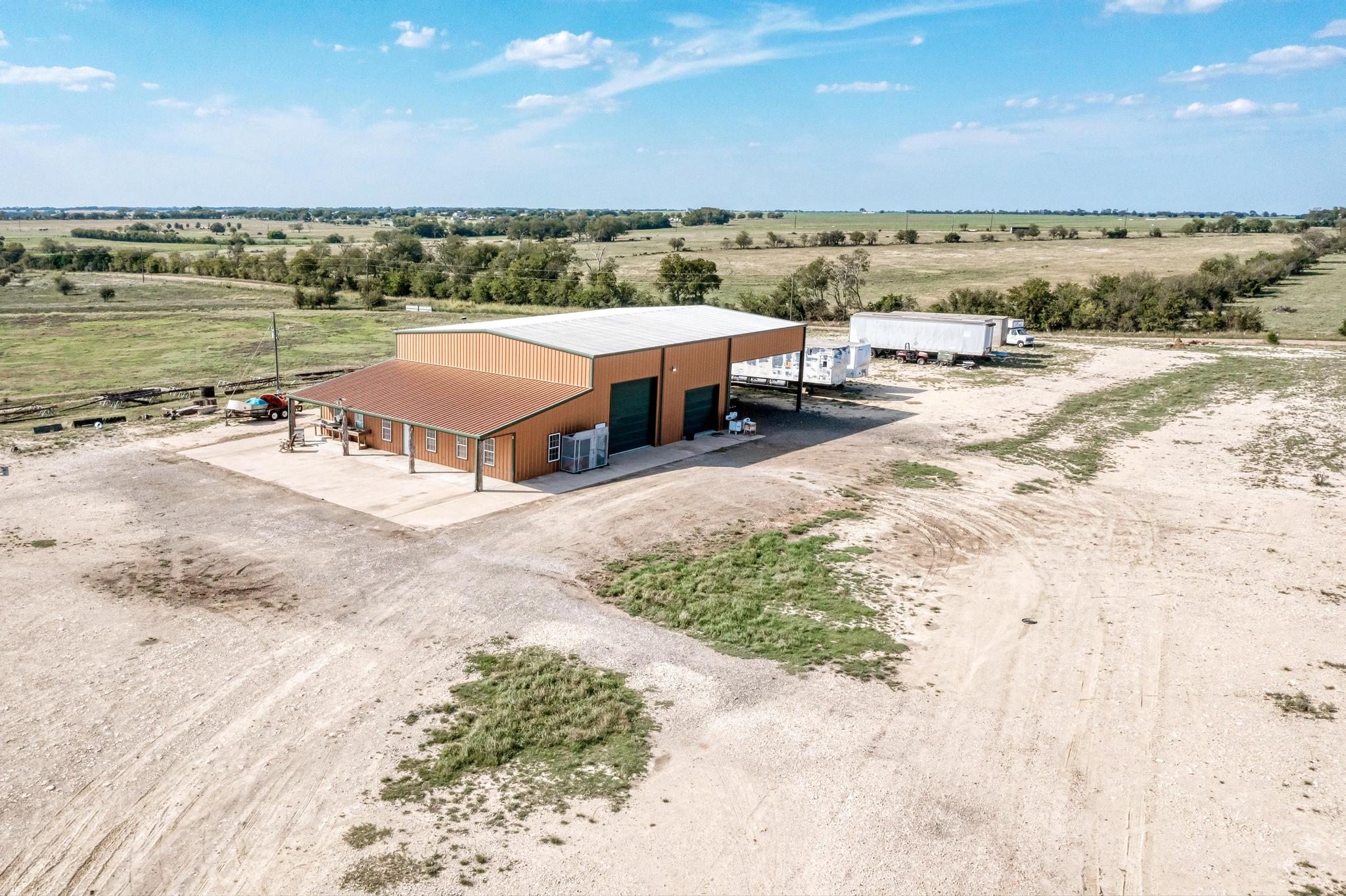 main property photo 3