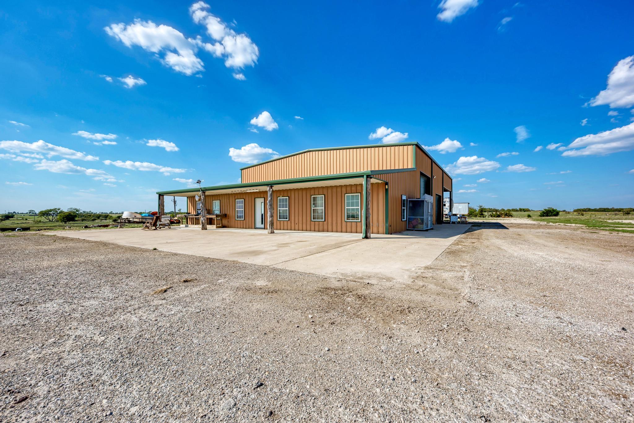 main property photo 6