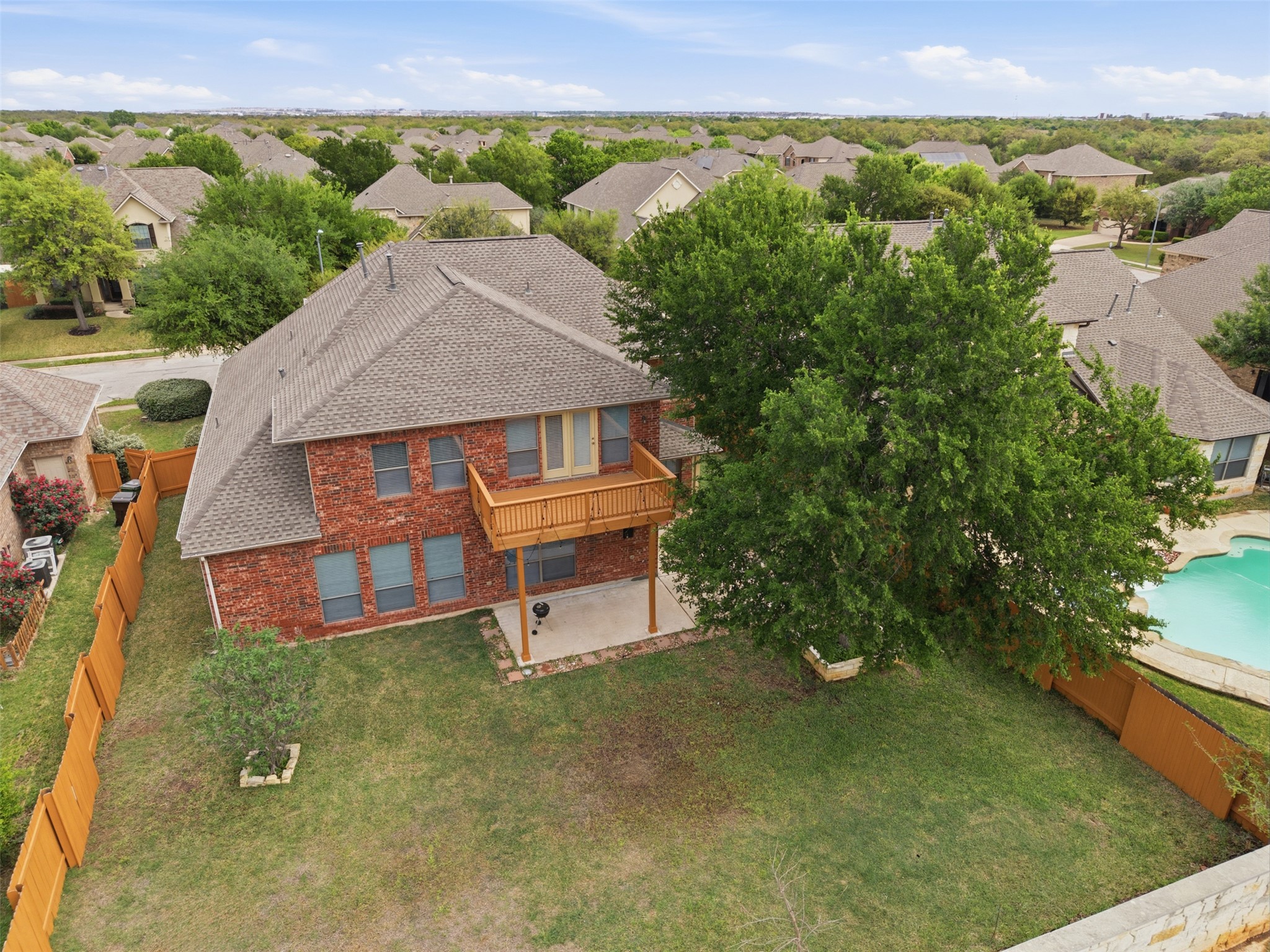 main property photo 34
