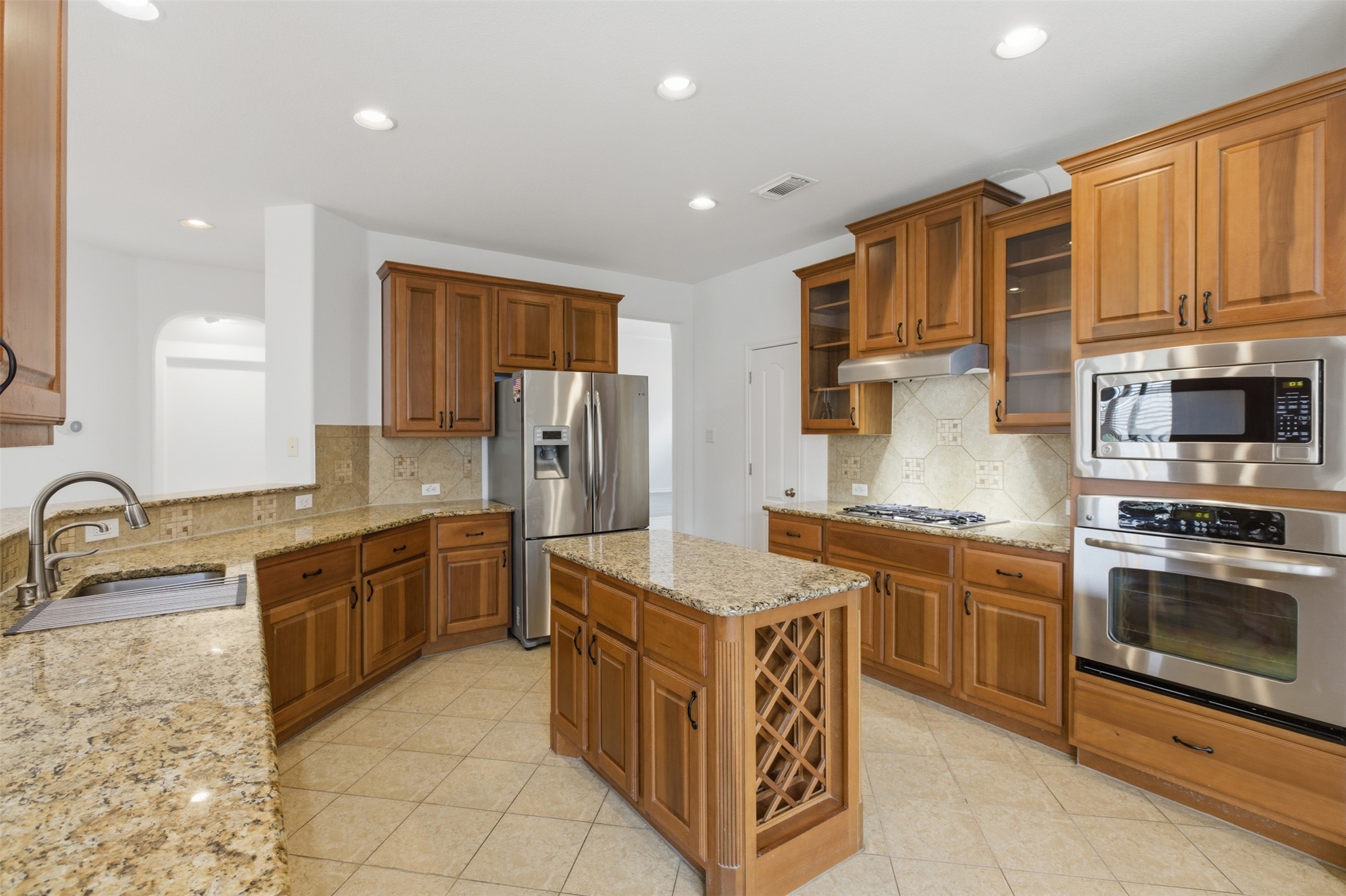 main property photo 8