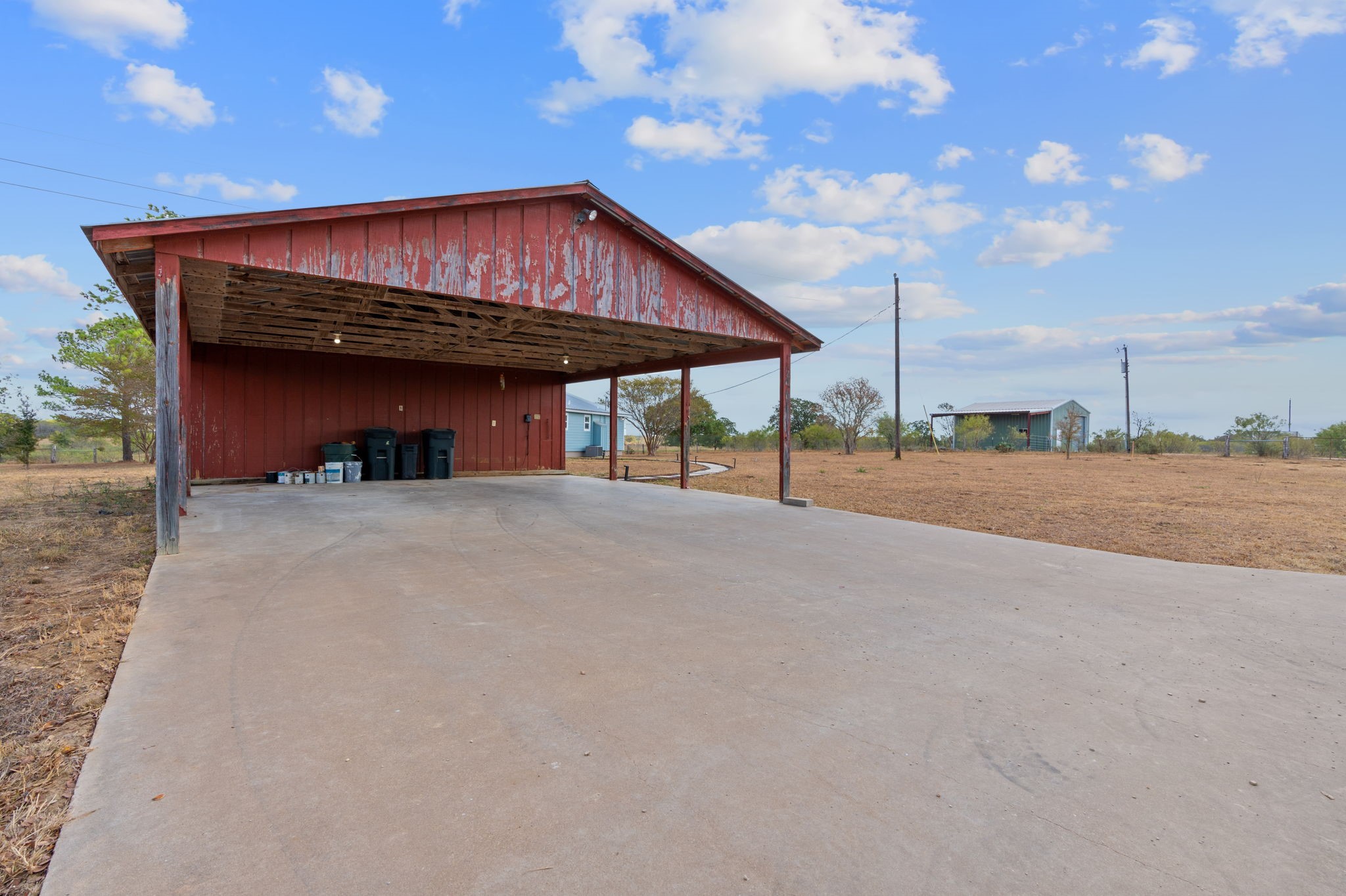 main property photo 24