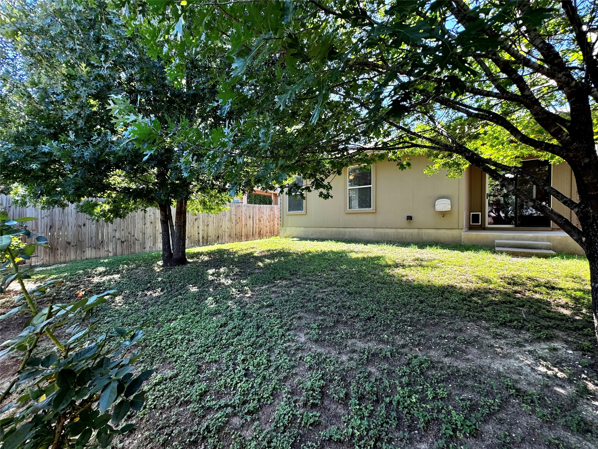 main property photo 28