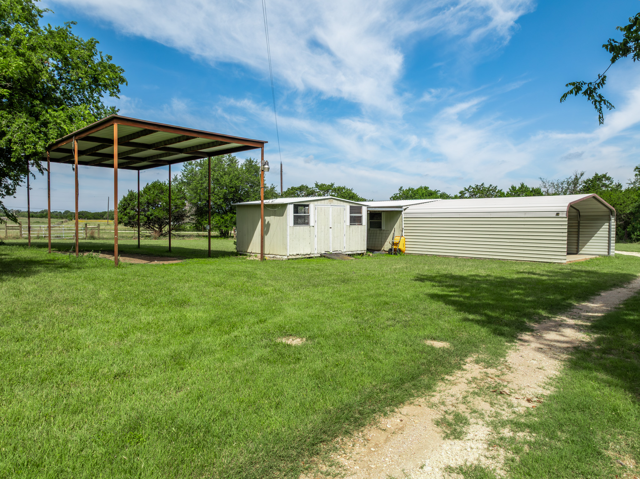 main property photo 31