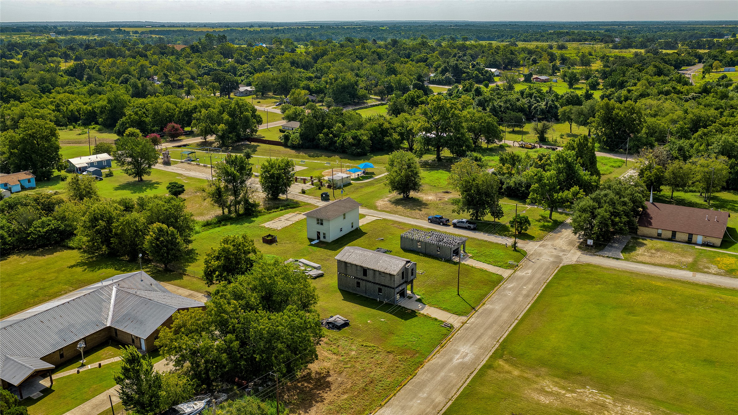 main property photo 10