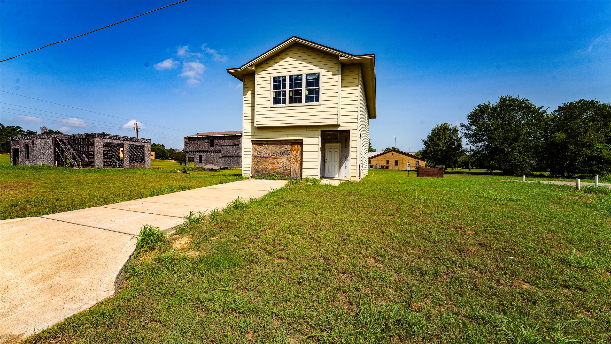 main property photo 15