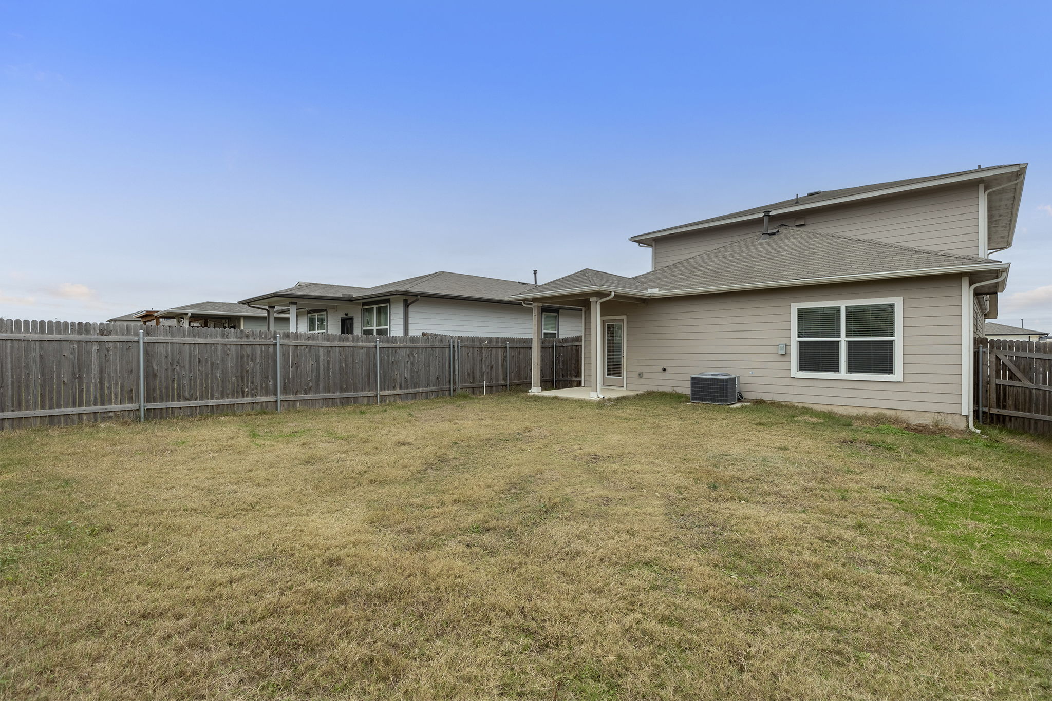 main property photo 25