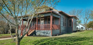 image of property with 3 Bed | 2 Bath | 2,294 Sqft