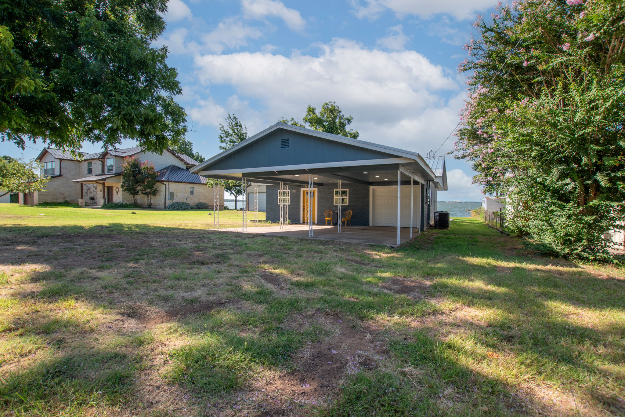 main property photo 32