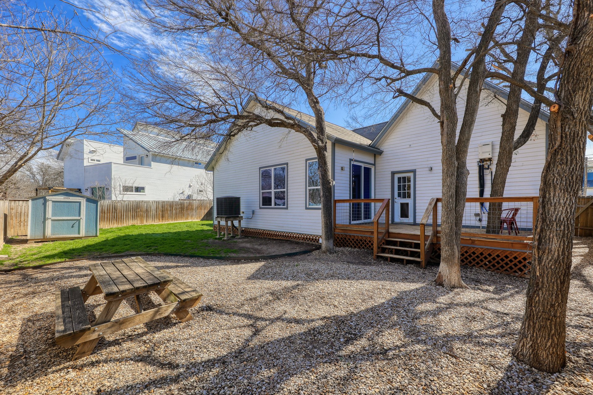 main property photo 22