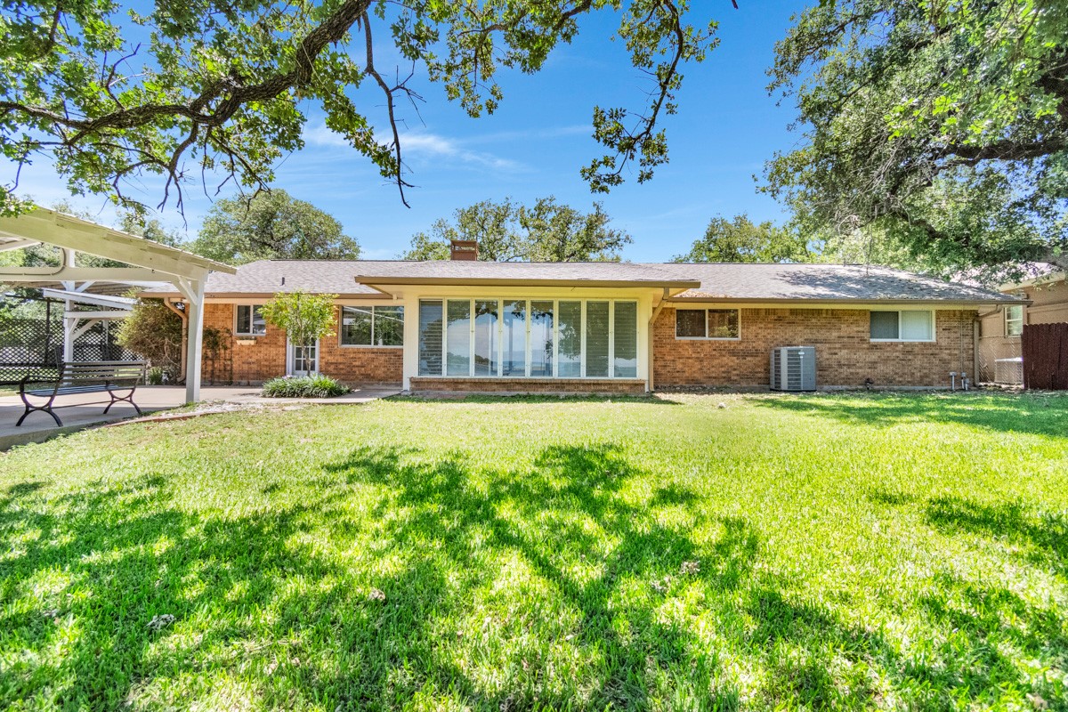main property photo 11