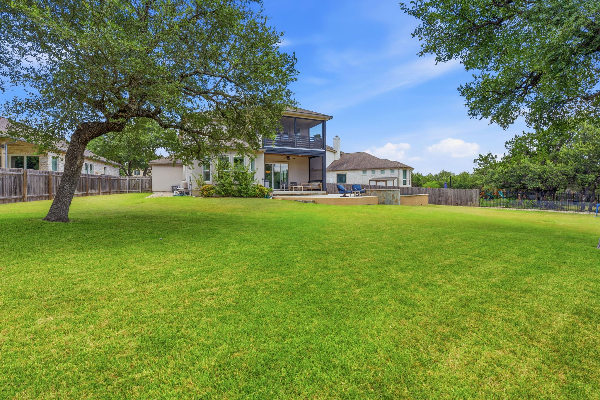 main property photo 36