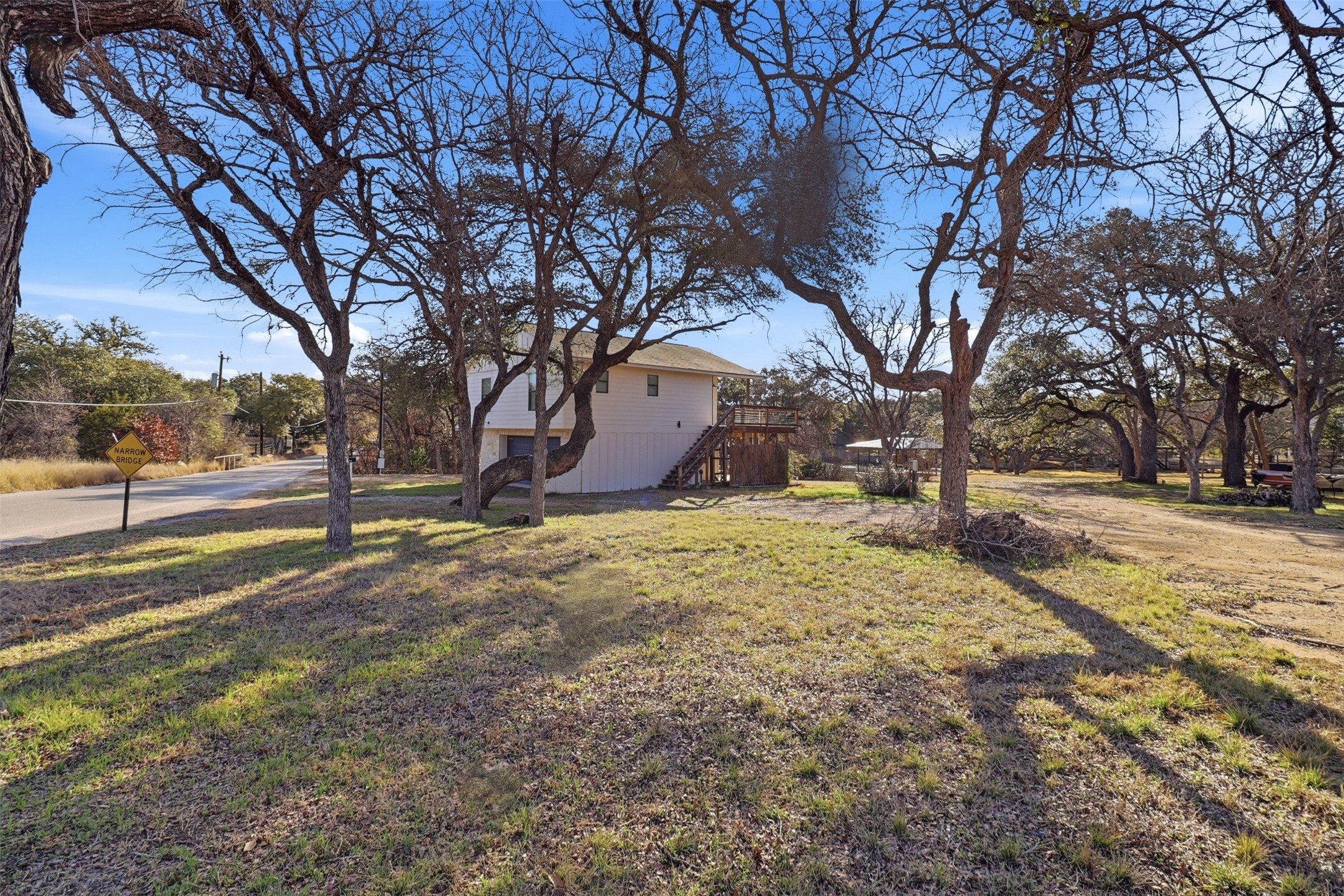main property photo 11