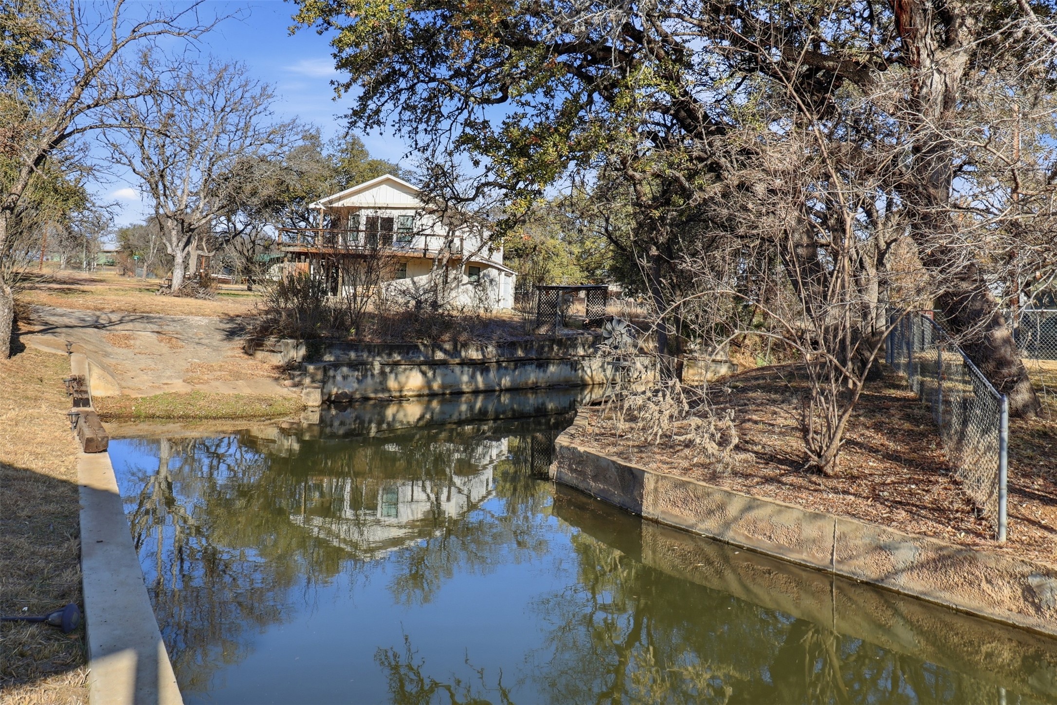 main property photo 16