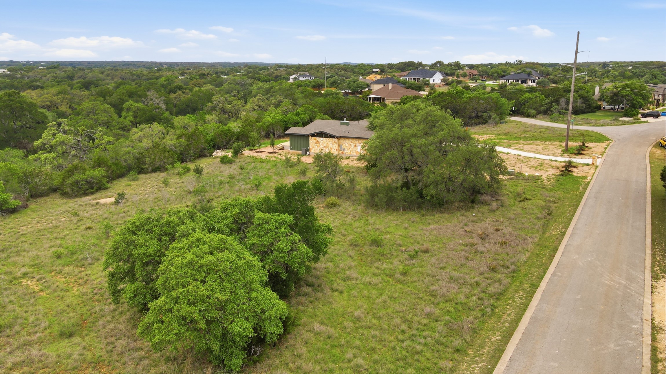 main property photo 11