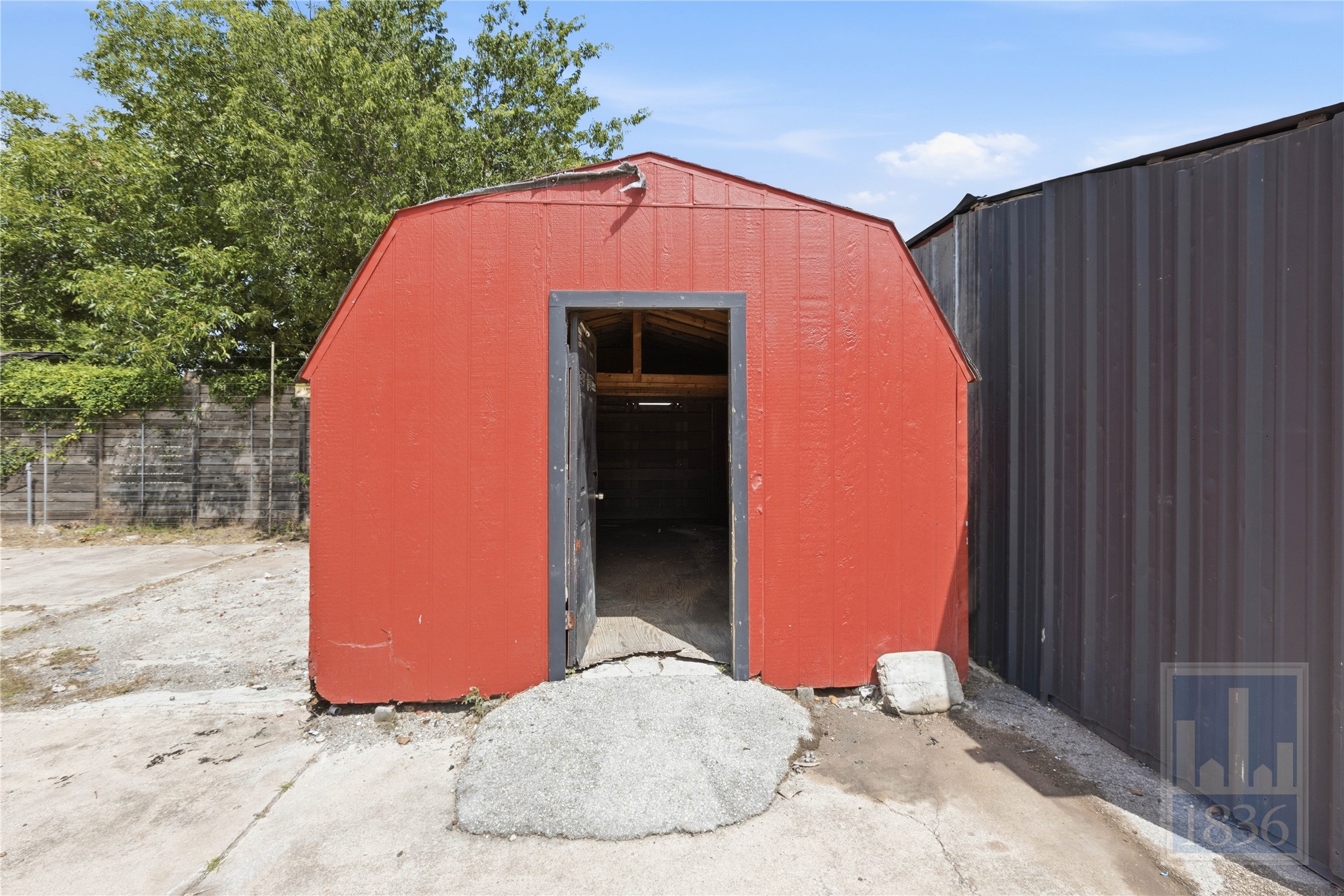 main property photo 21