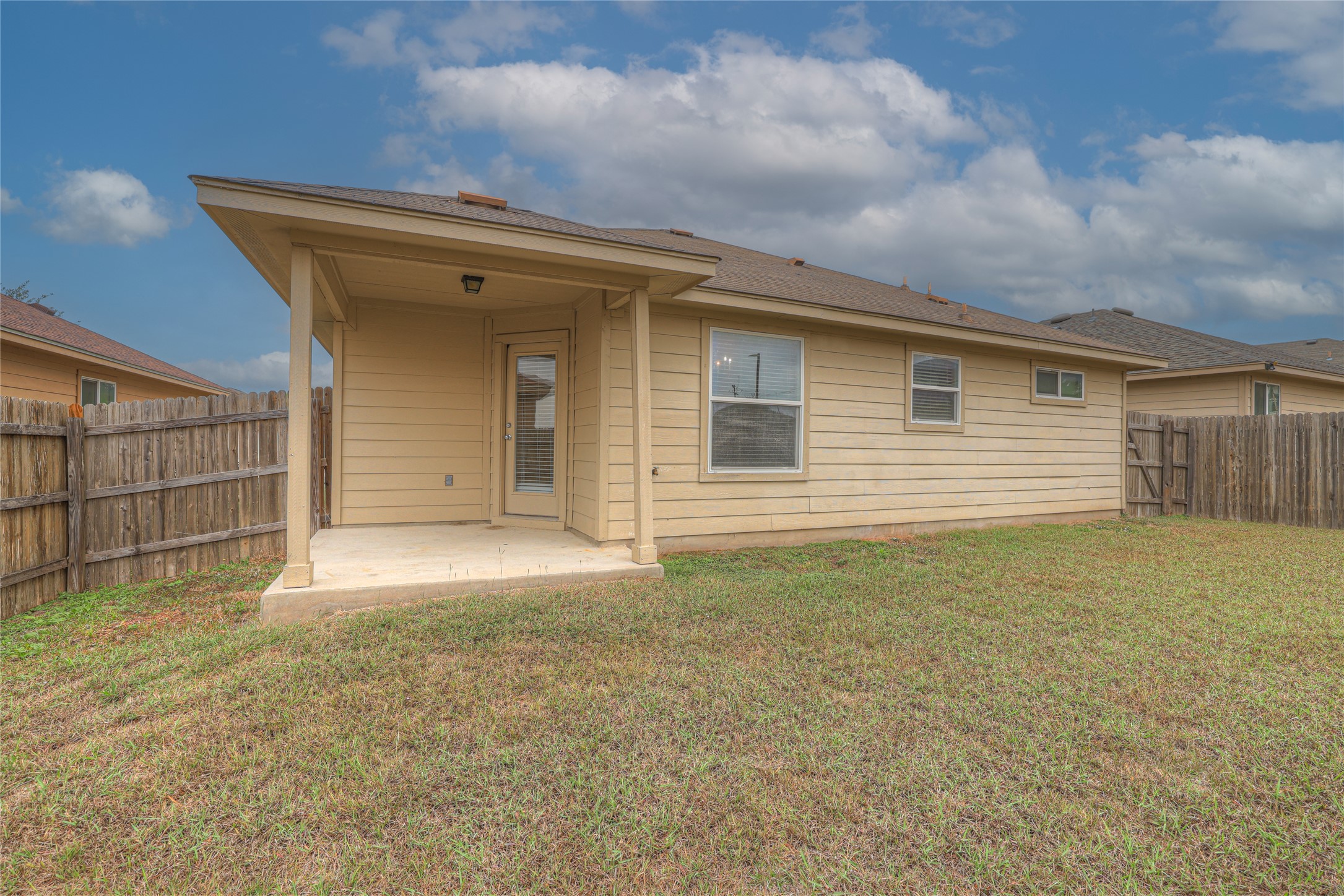 main property photo 20