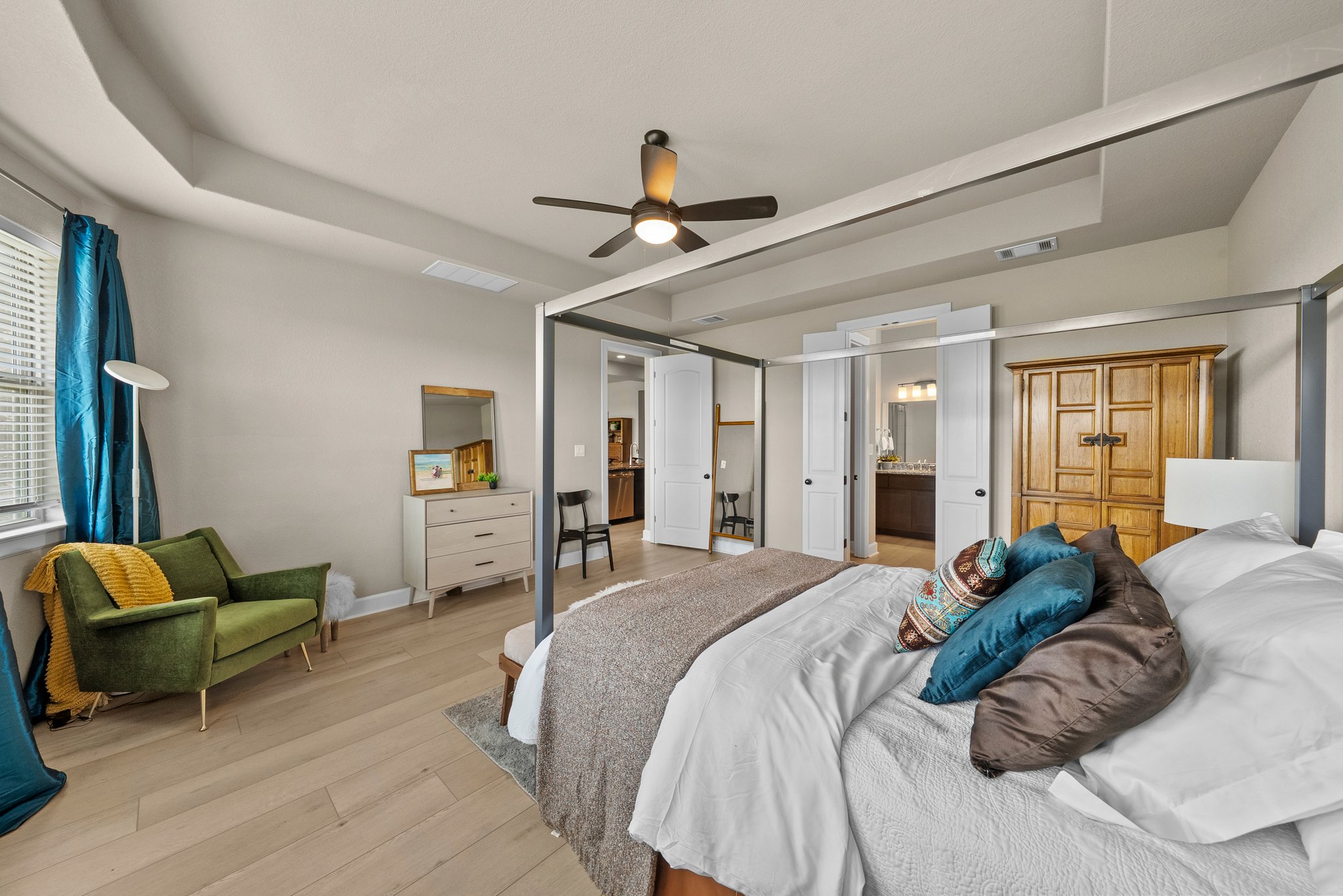main property photo 18