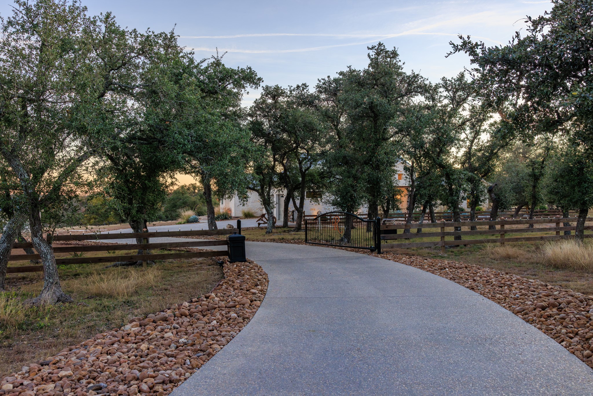 main property photo 25
