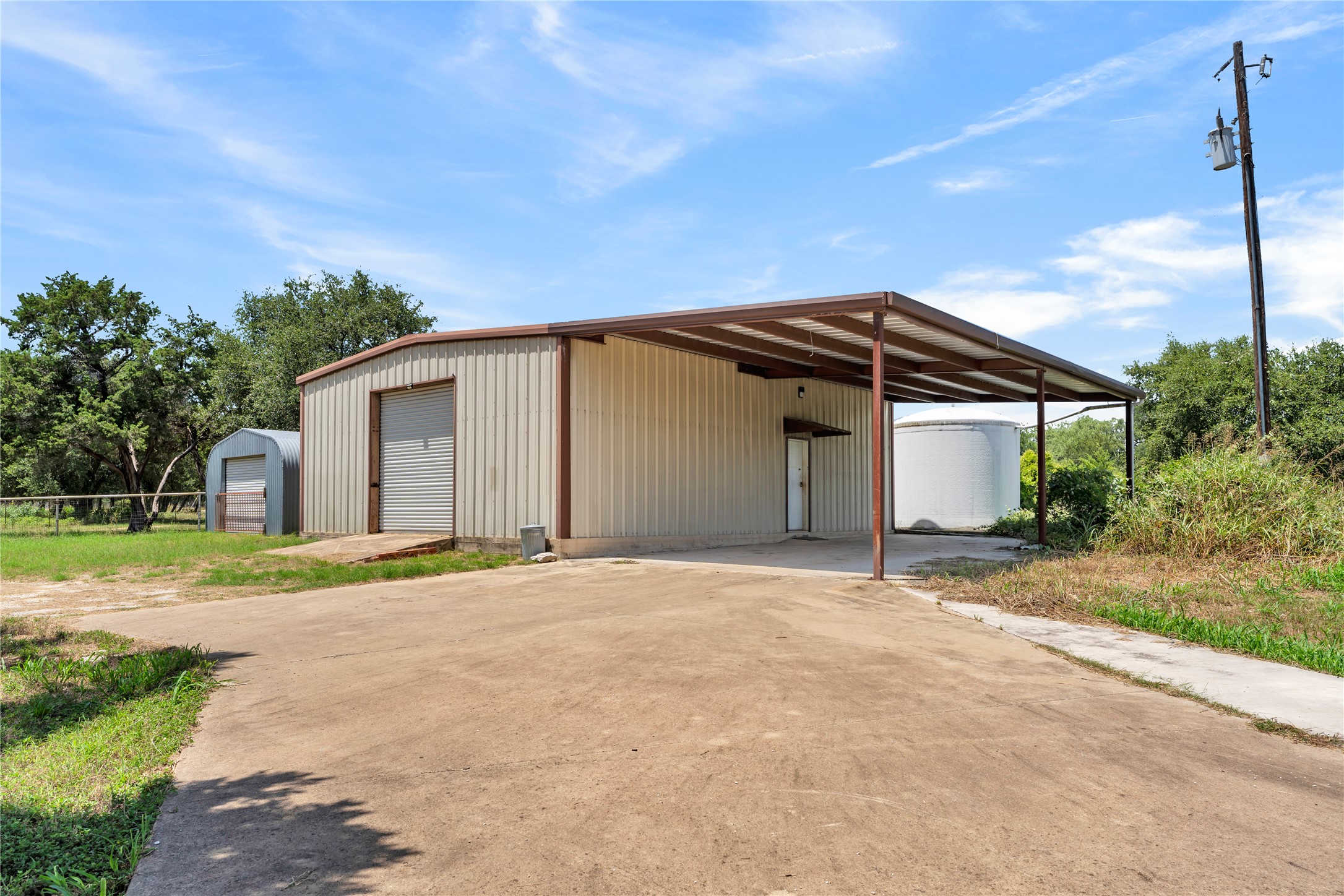 main property photo 27