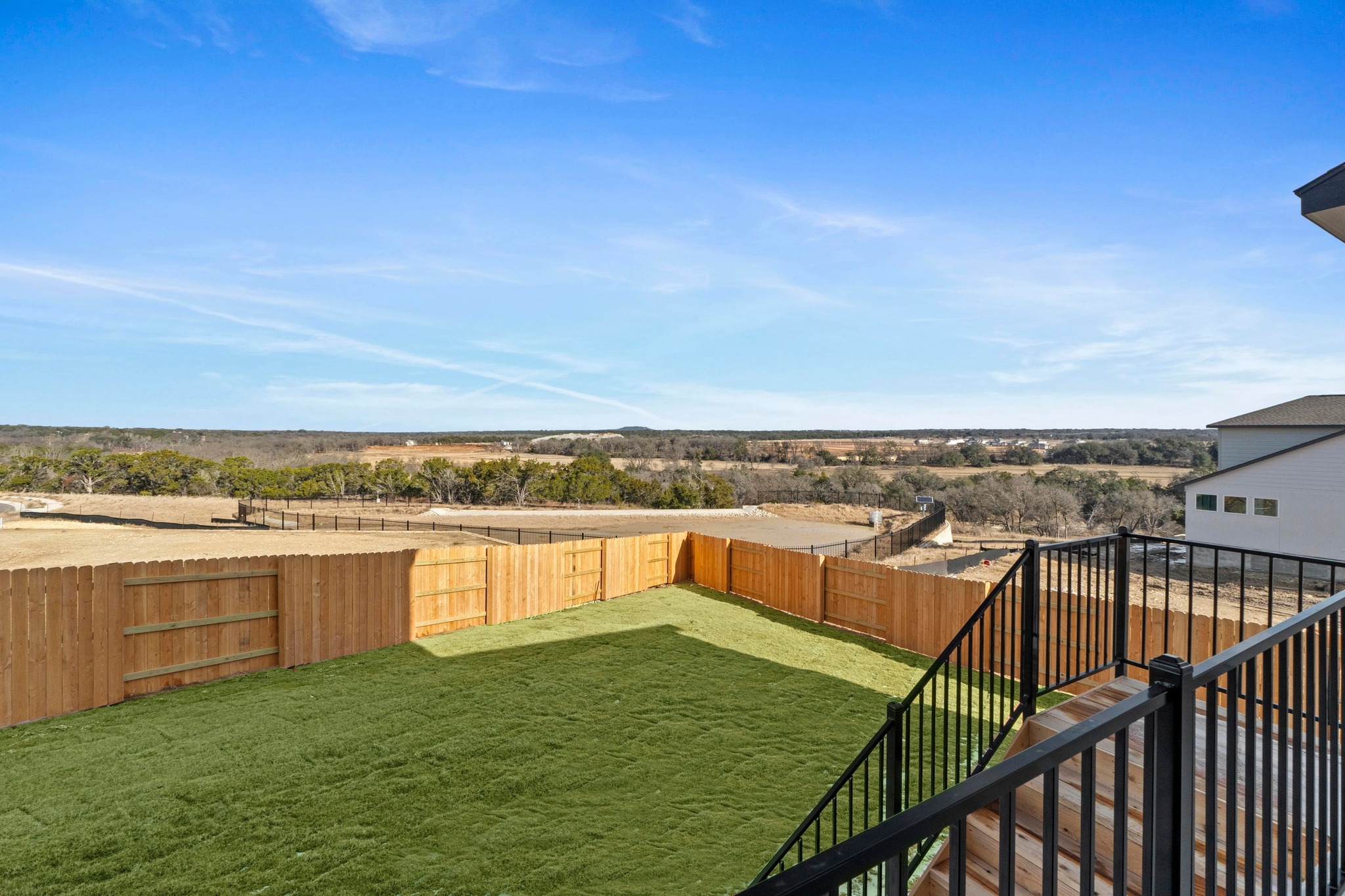 main property photo 31