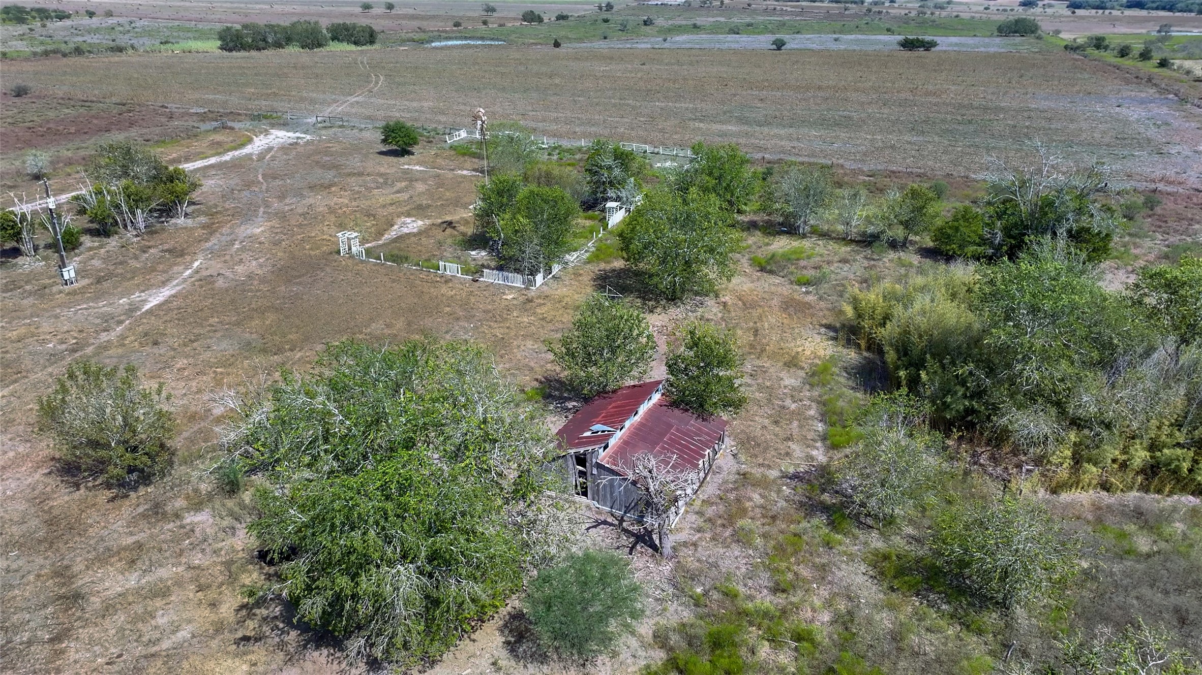 main property photo 9