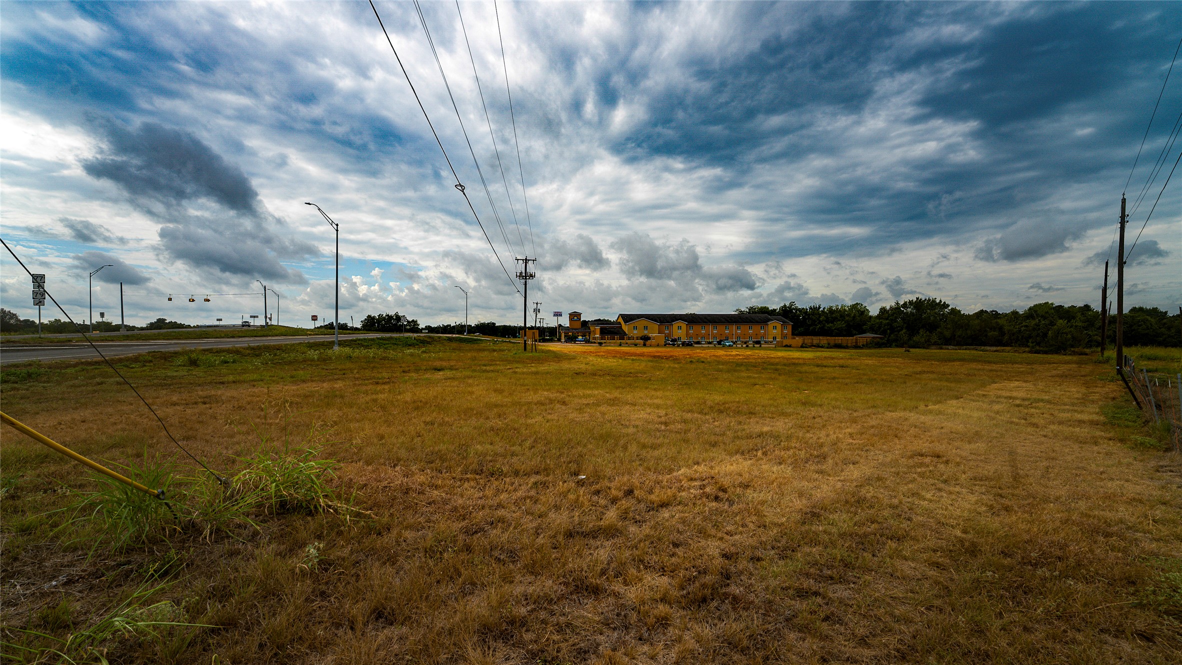 main property photo 12