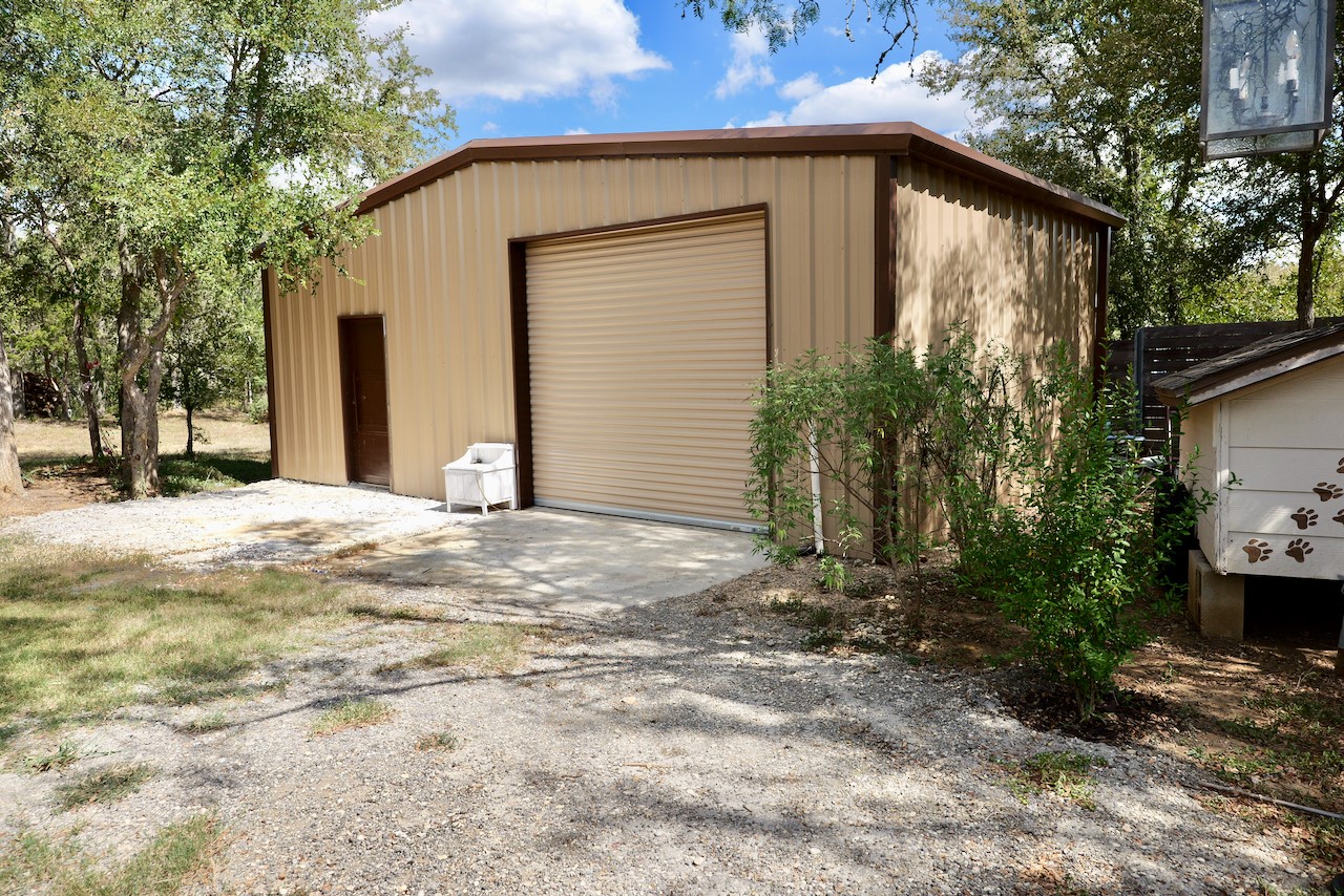 main property photo 25