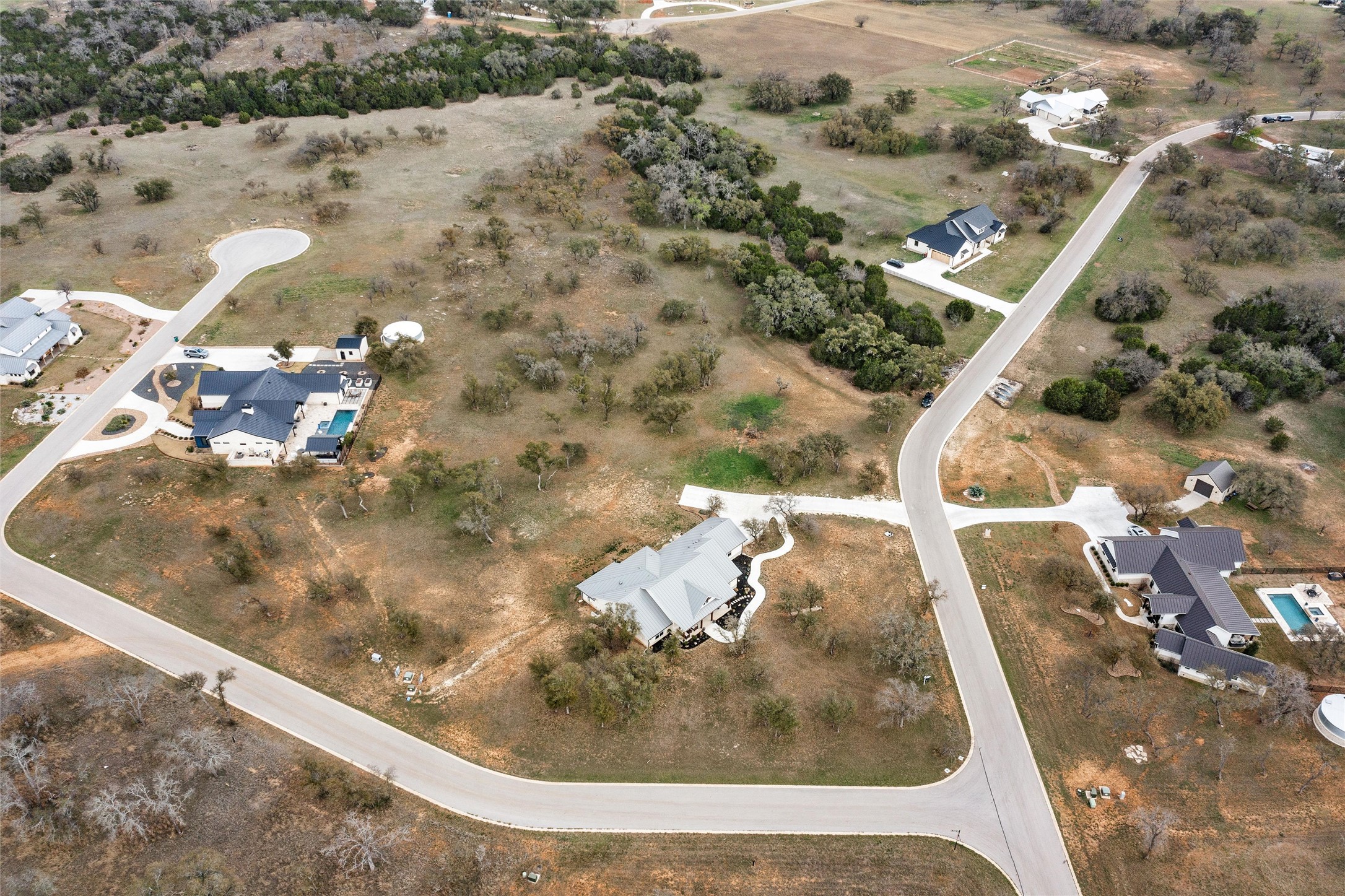 main property photo 35