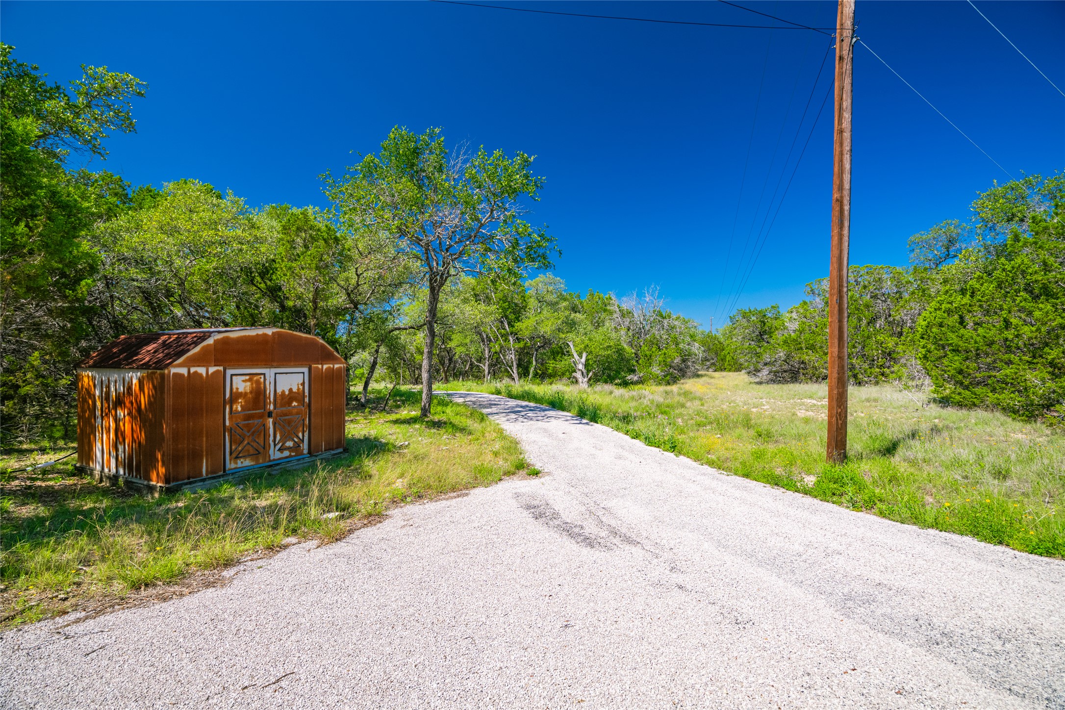main property photo 30