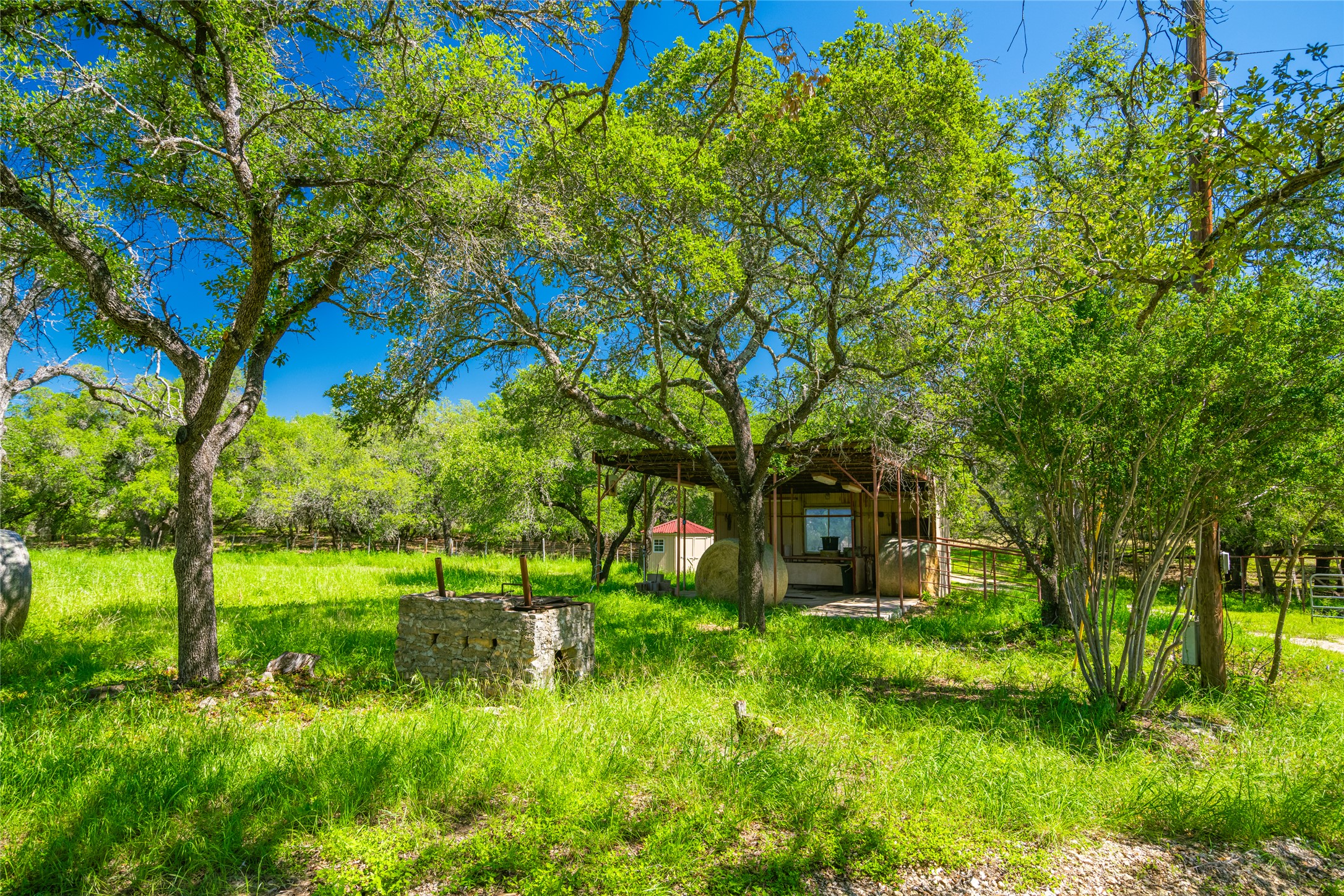 main property photo 37