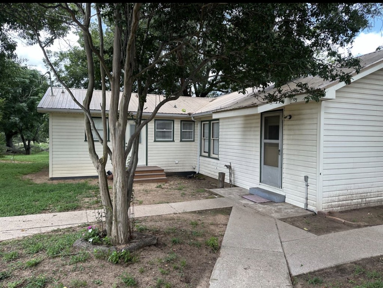 main property photo 9