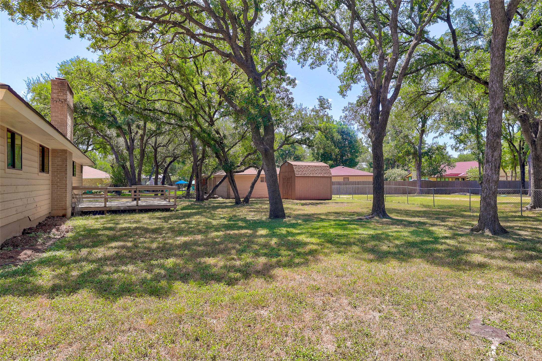 main property photo 34