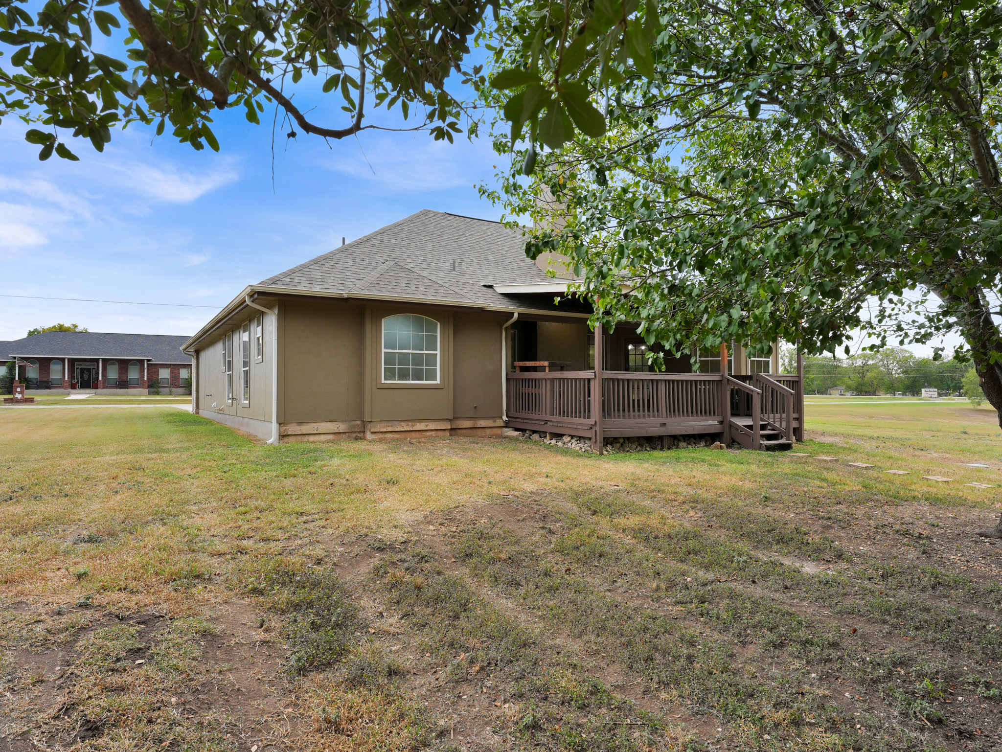 main property photo 29