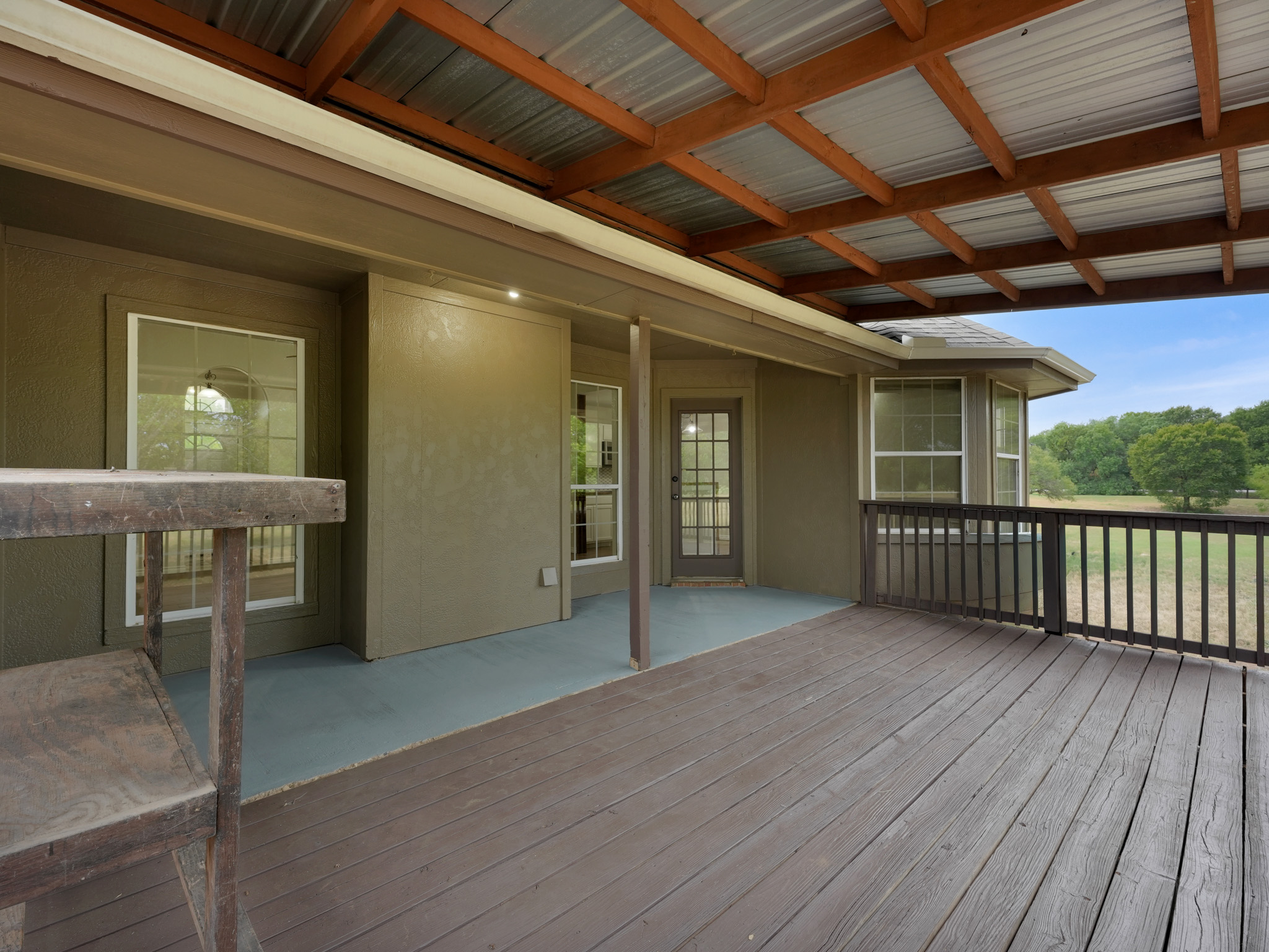 main property photo 31