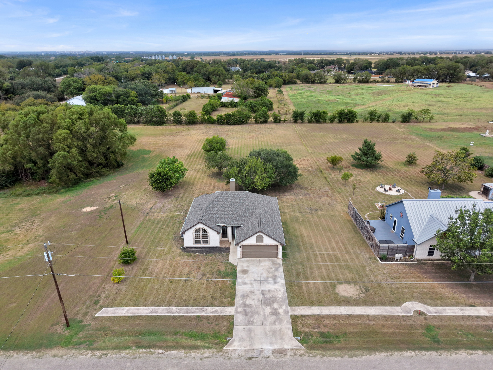main property photo 35