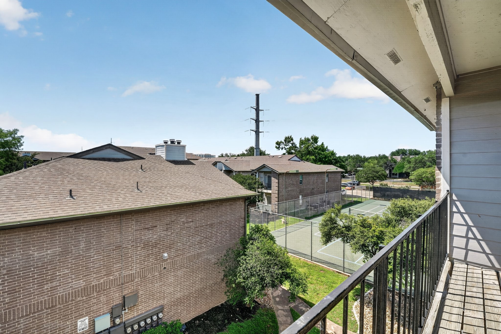 main property photo 16