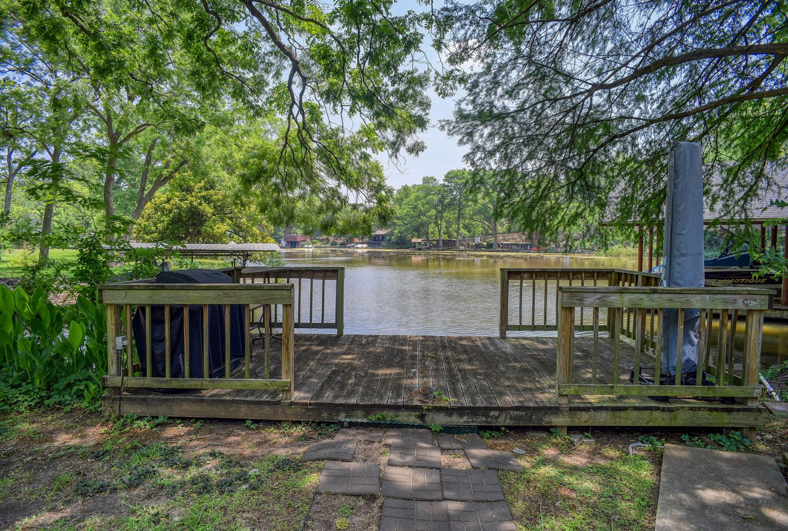 main property photo 20
