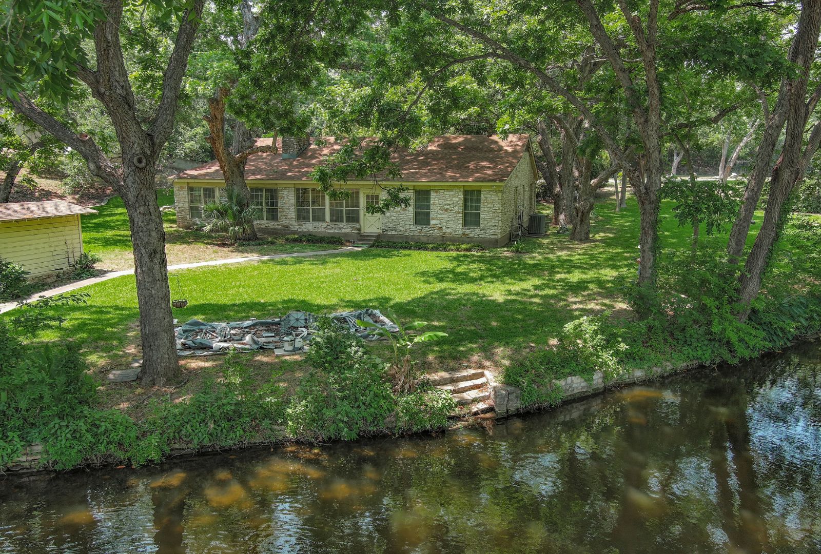 main property photo 7