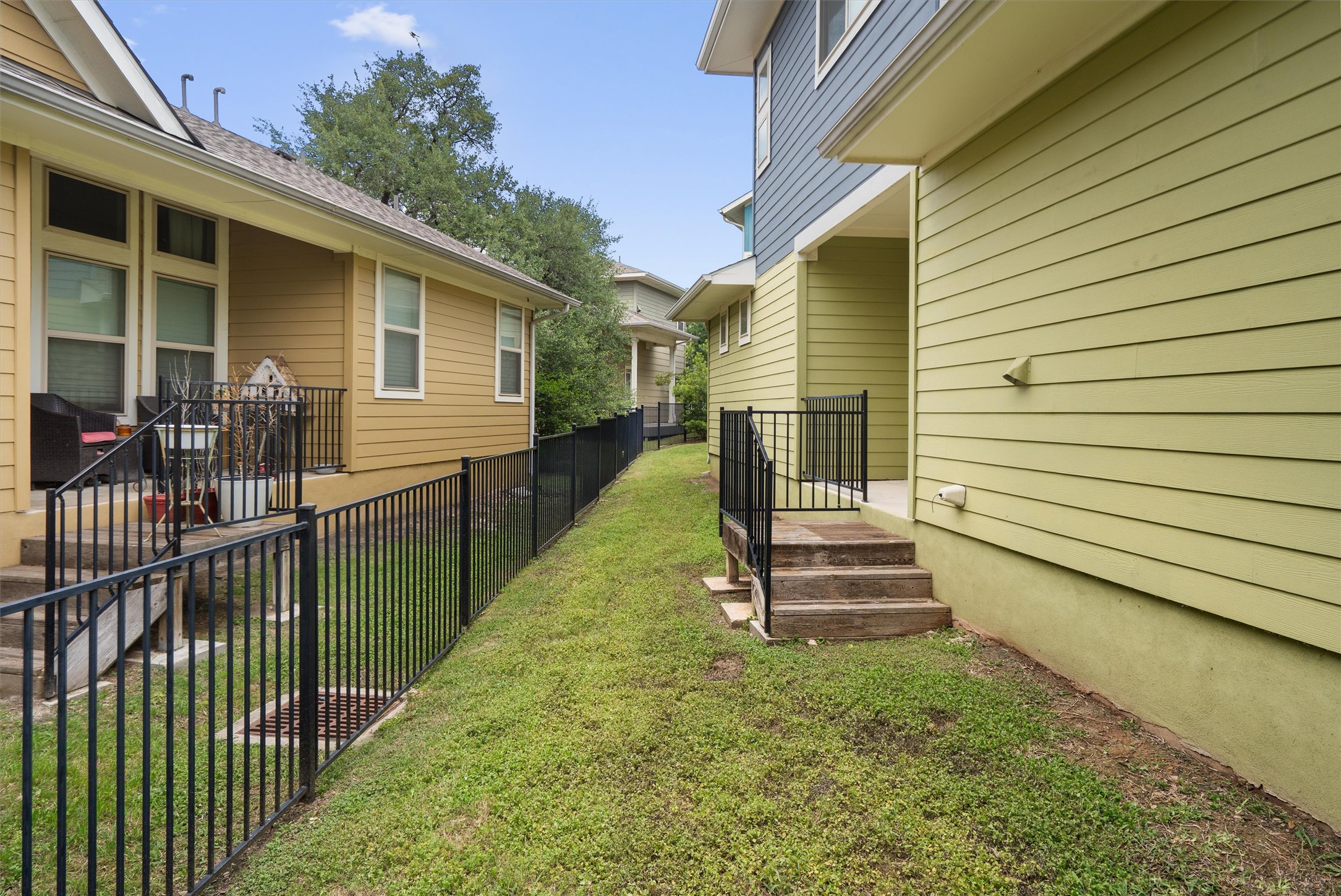 main property photo 31