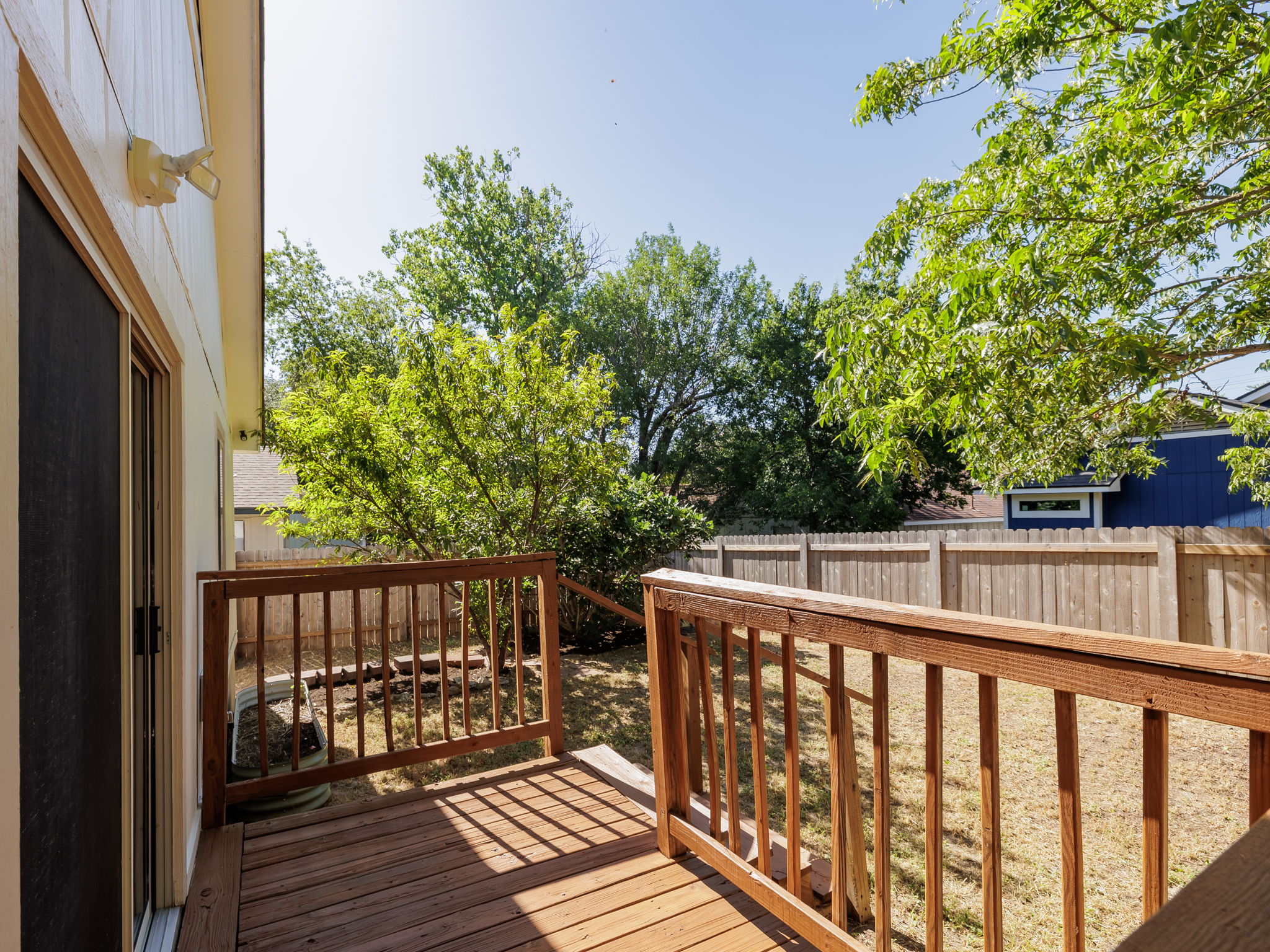 main property photo 23