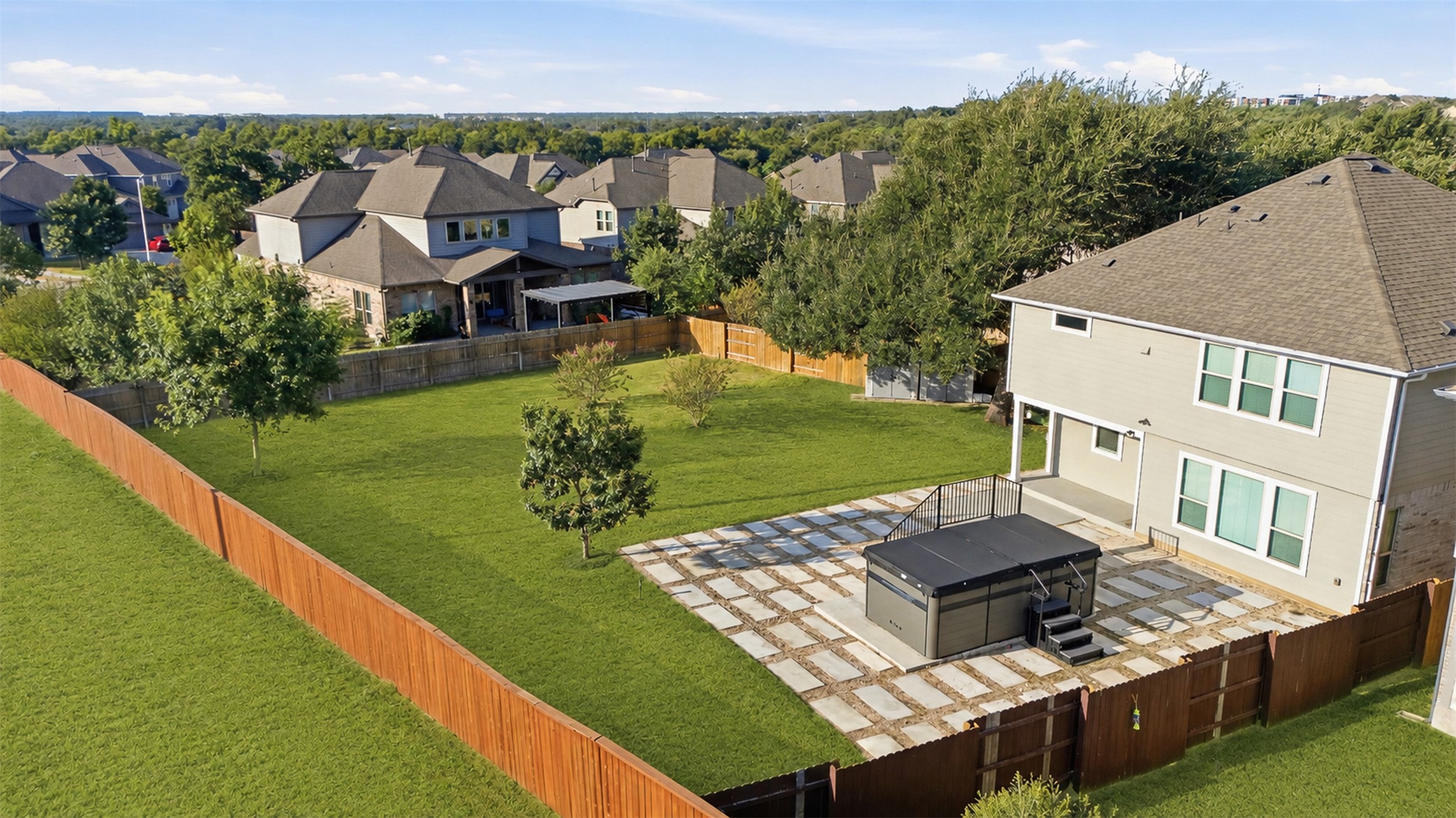 main property photo 31