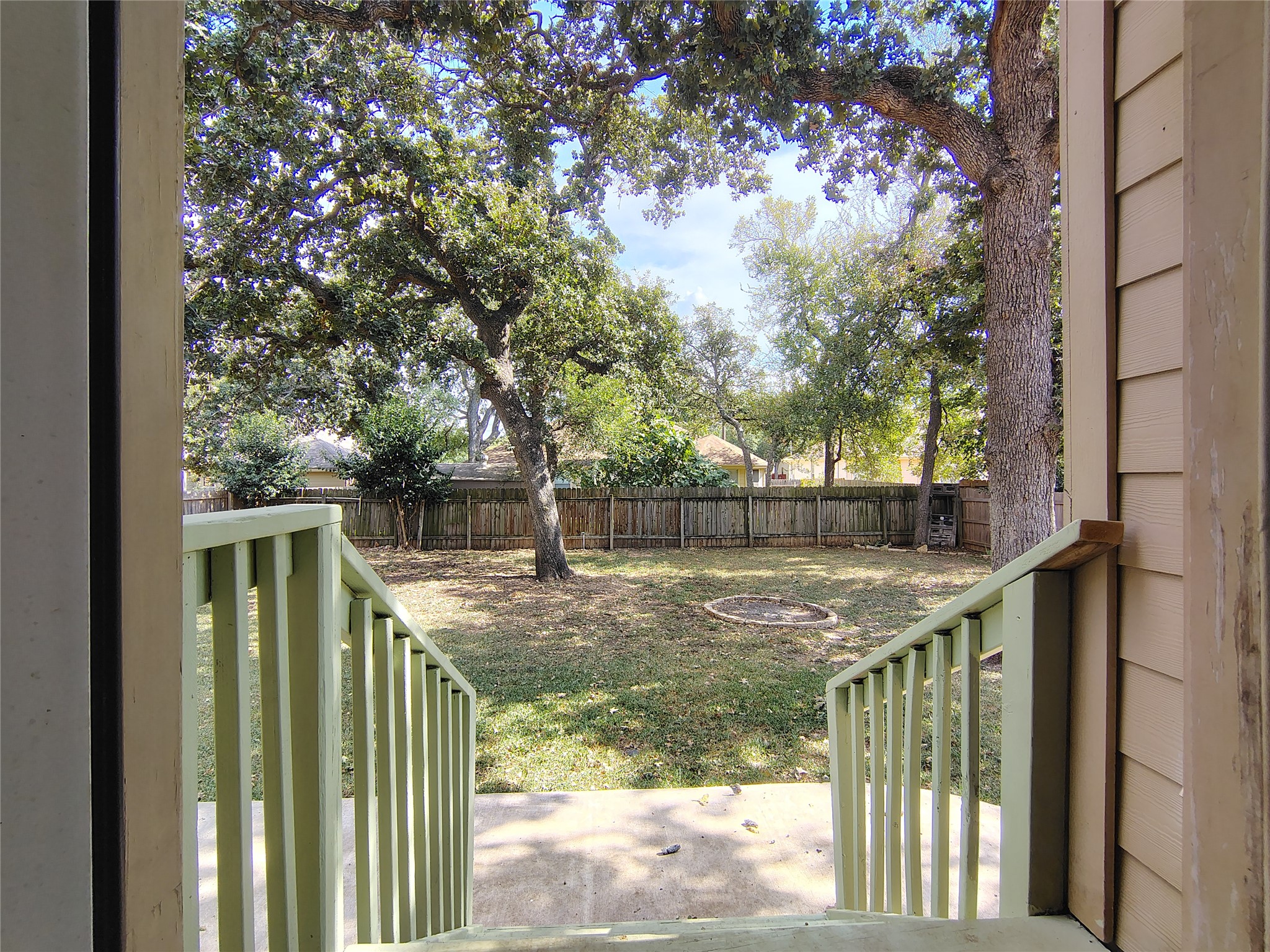 main property photo 16