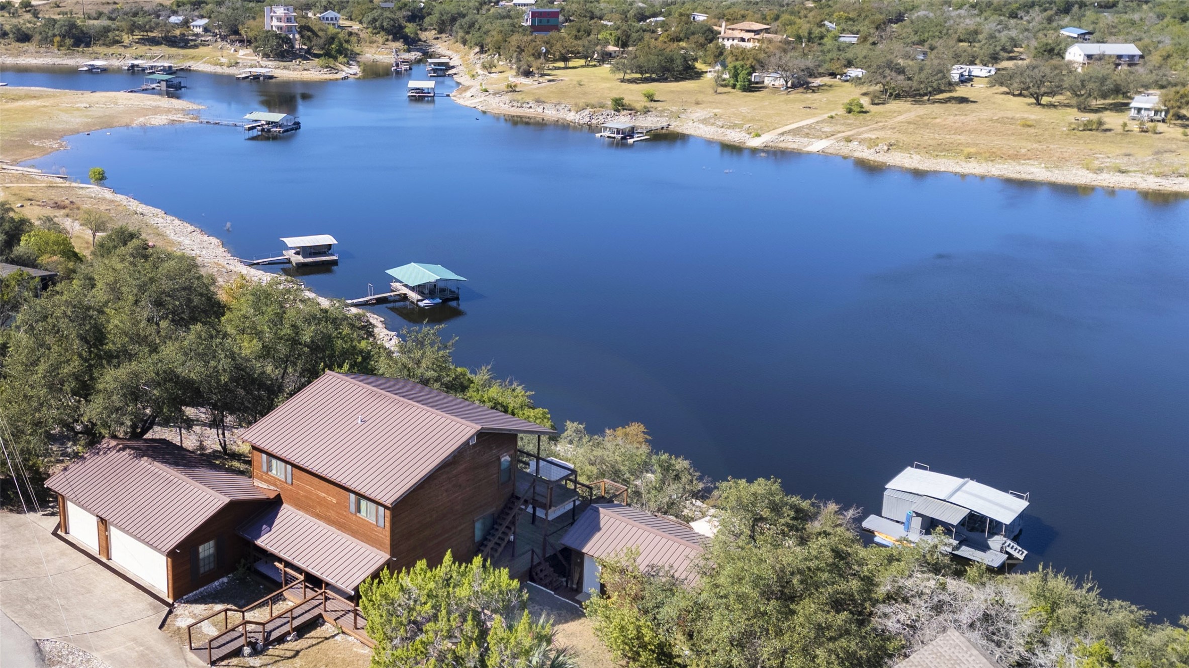 main property photo 39