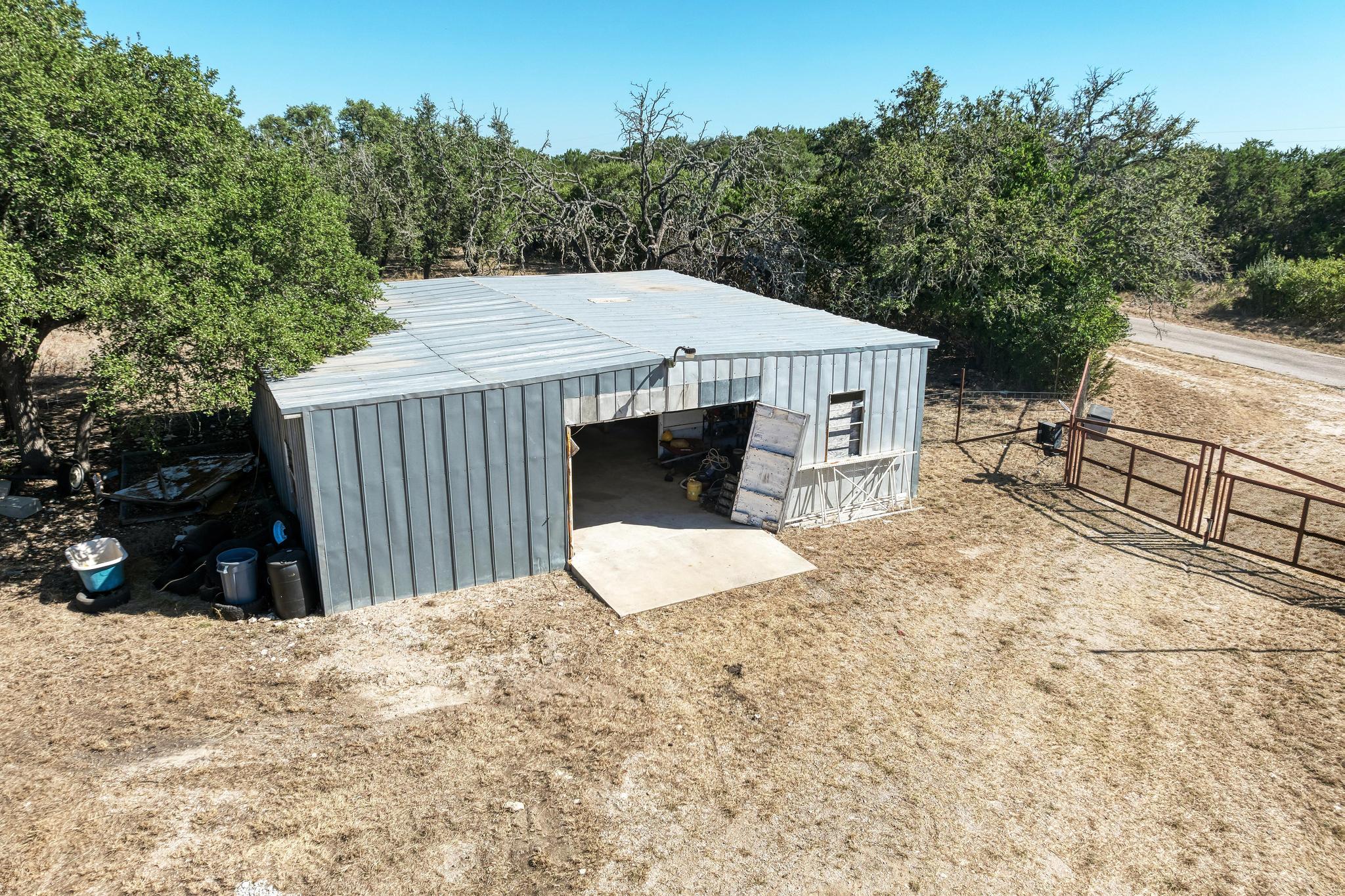 main property photo 34