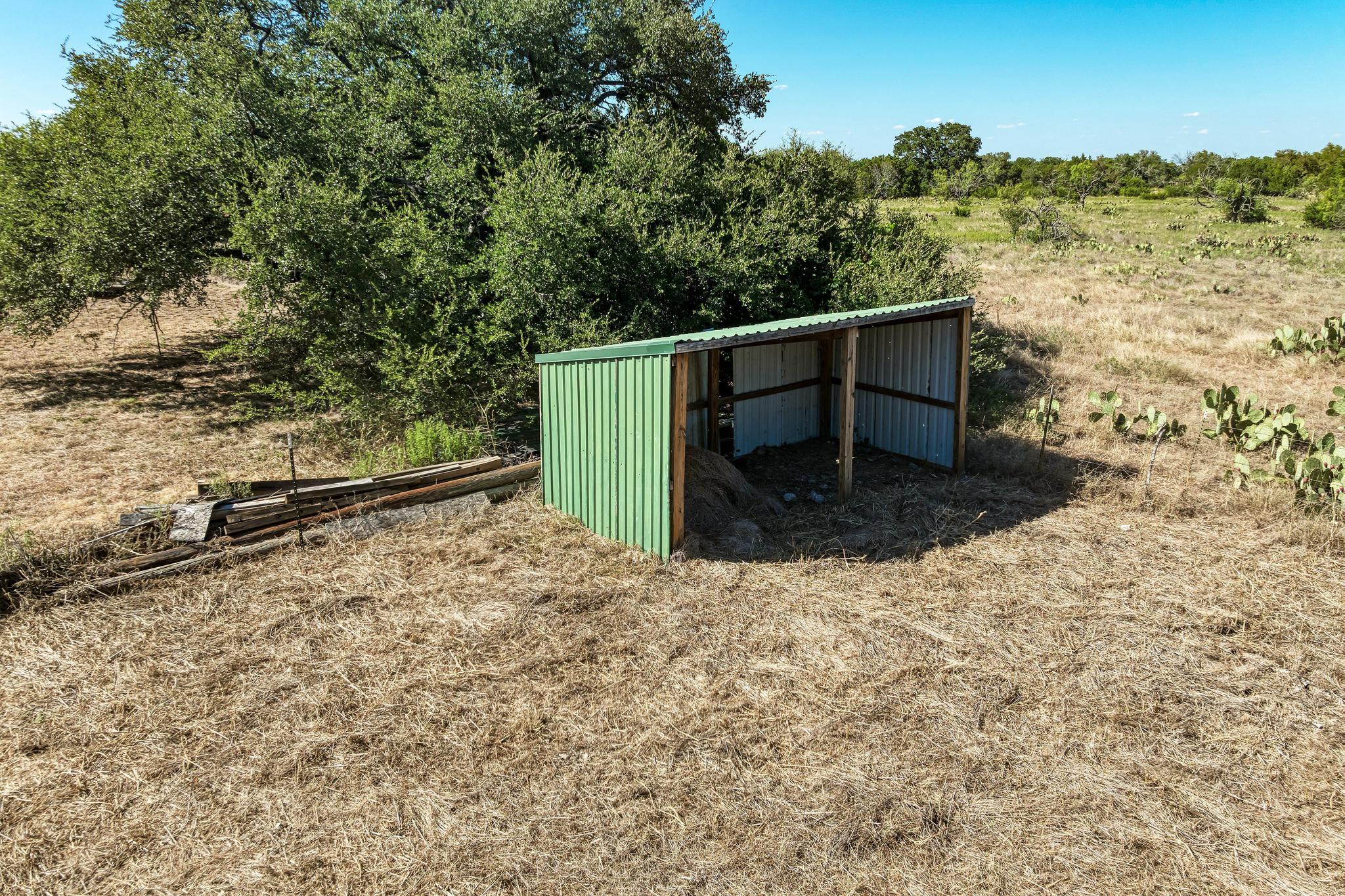 main property photo 36