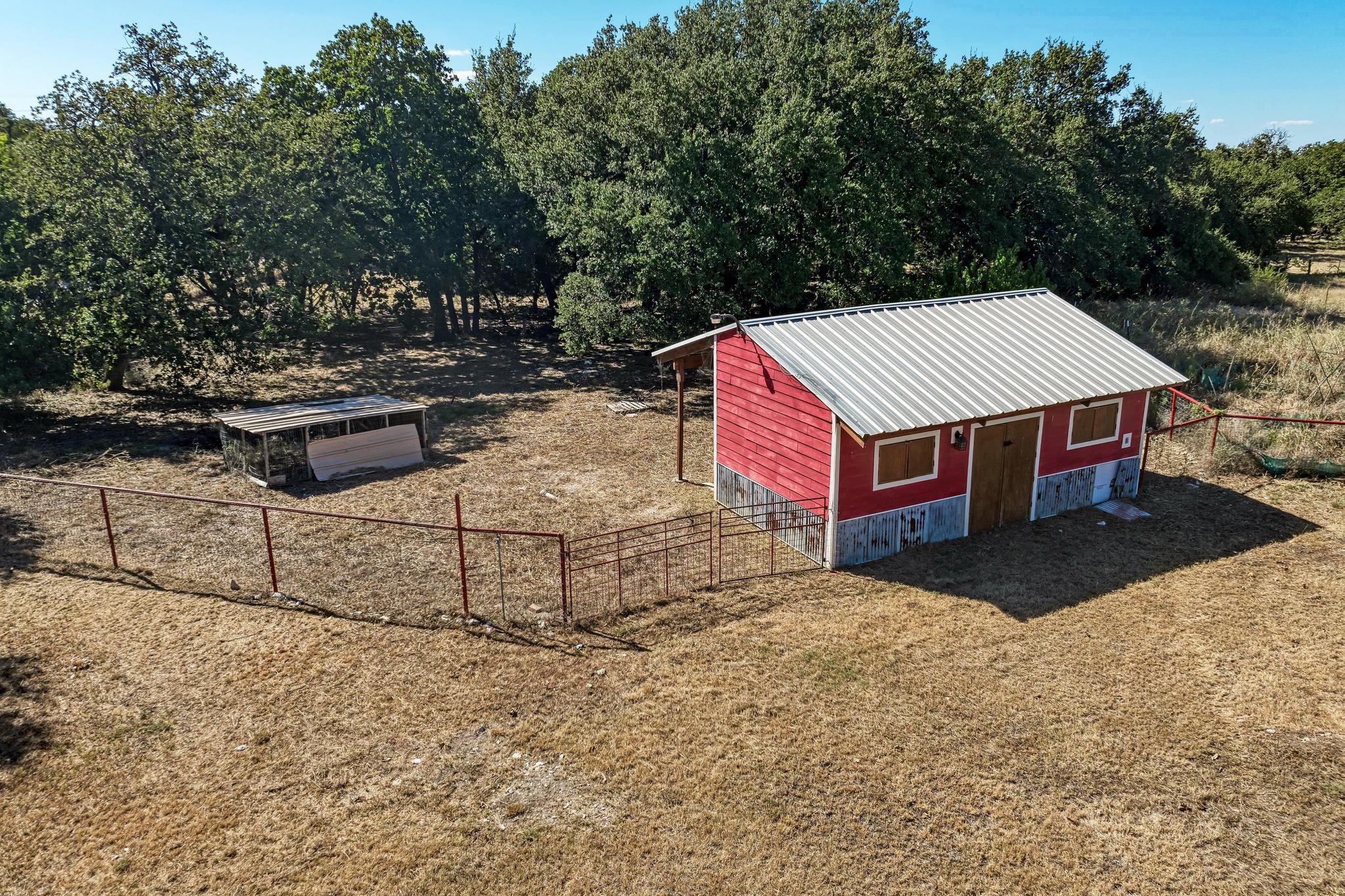 main property photo 37