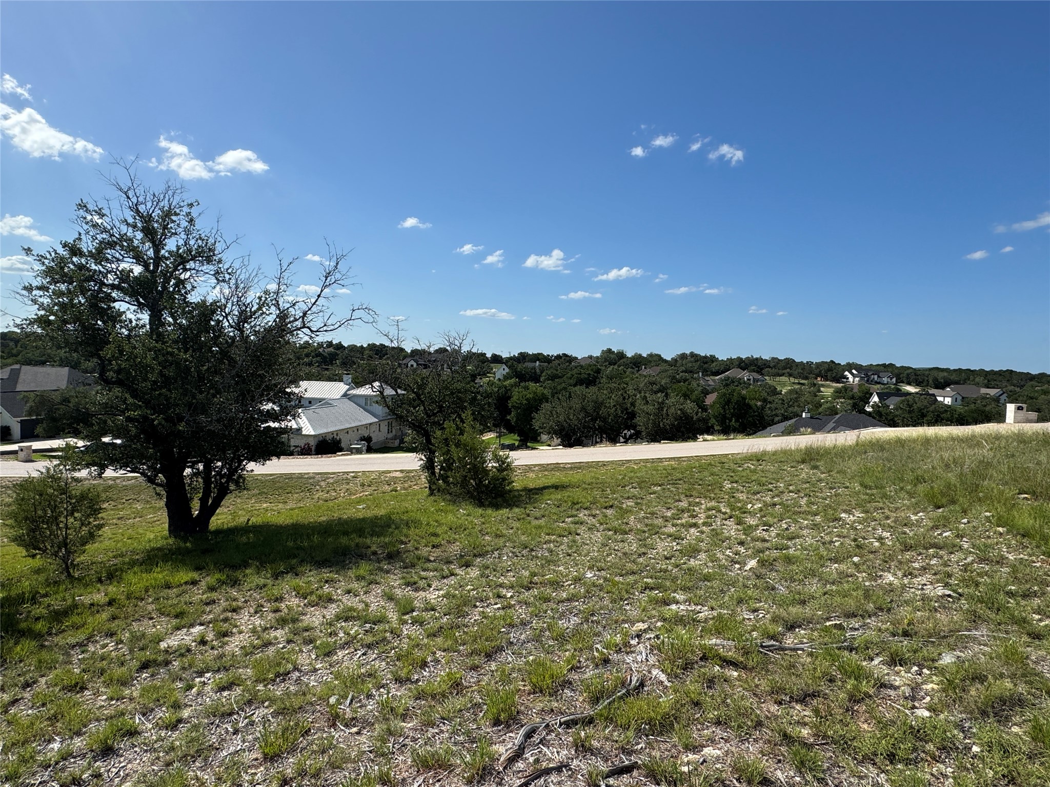 main property photo 17