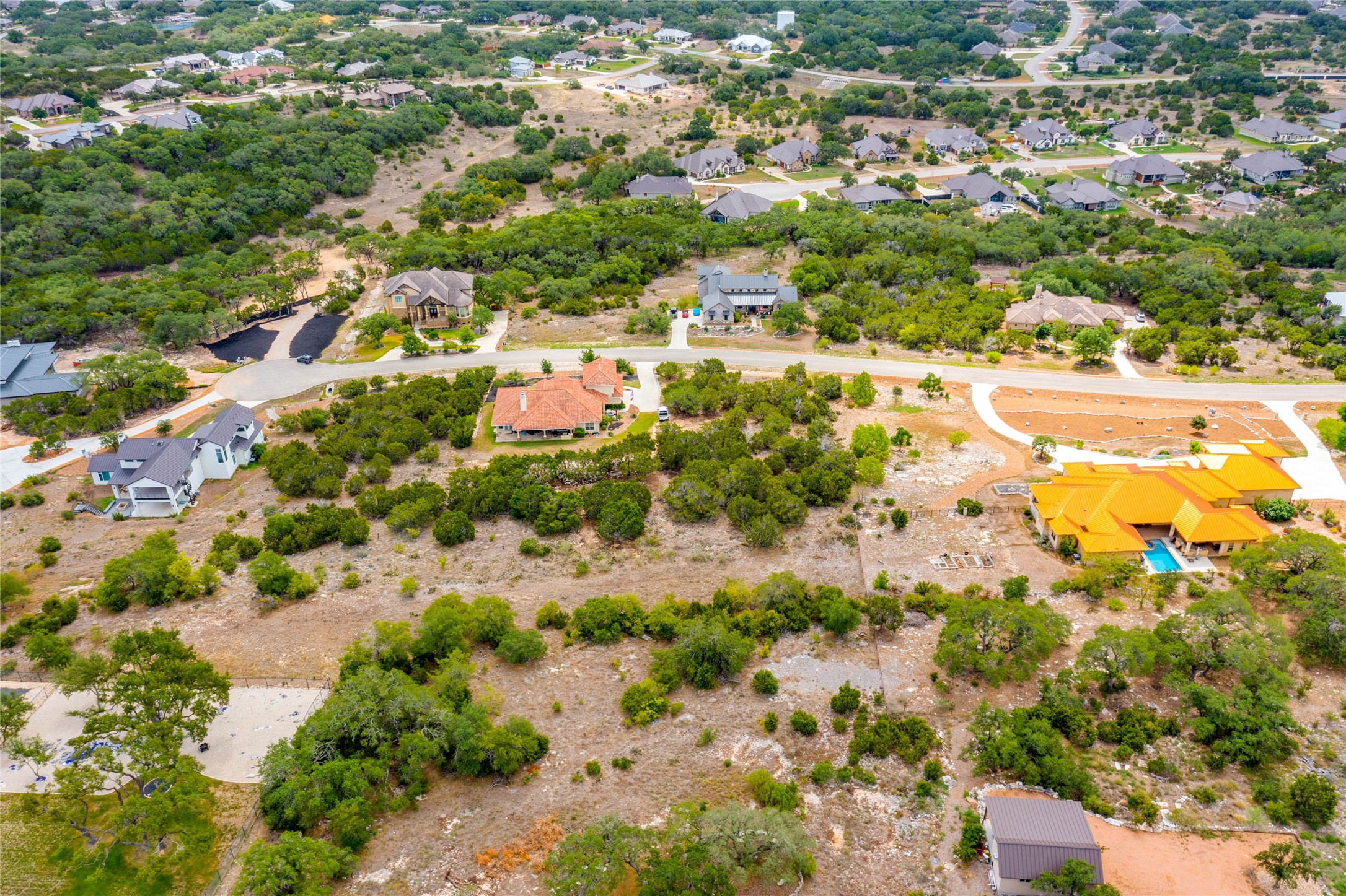 main property photo 11